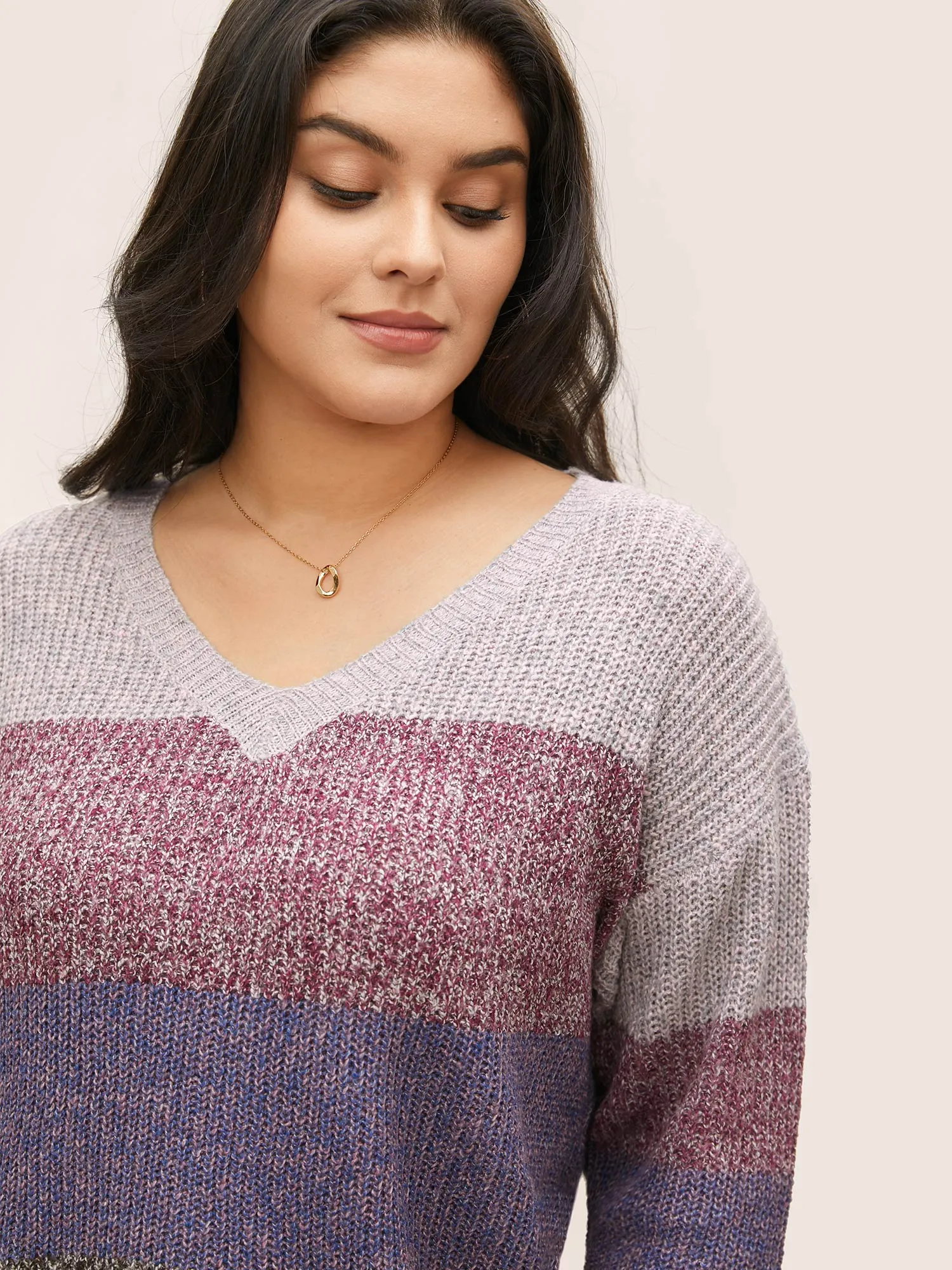 Heather Colorblock V Neck Split Hem Pullover sold by Bloomchic product image thumbnail 4