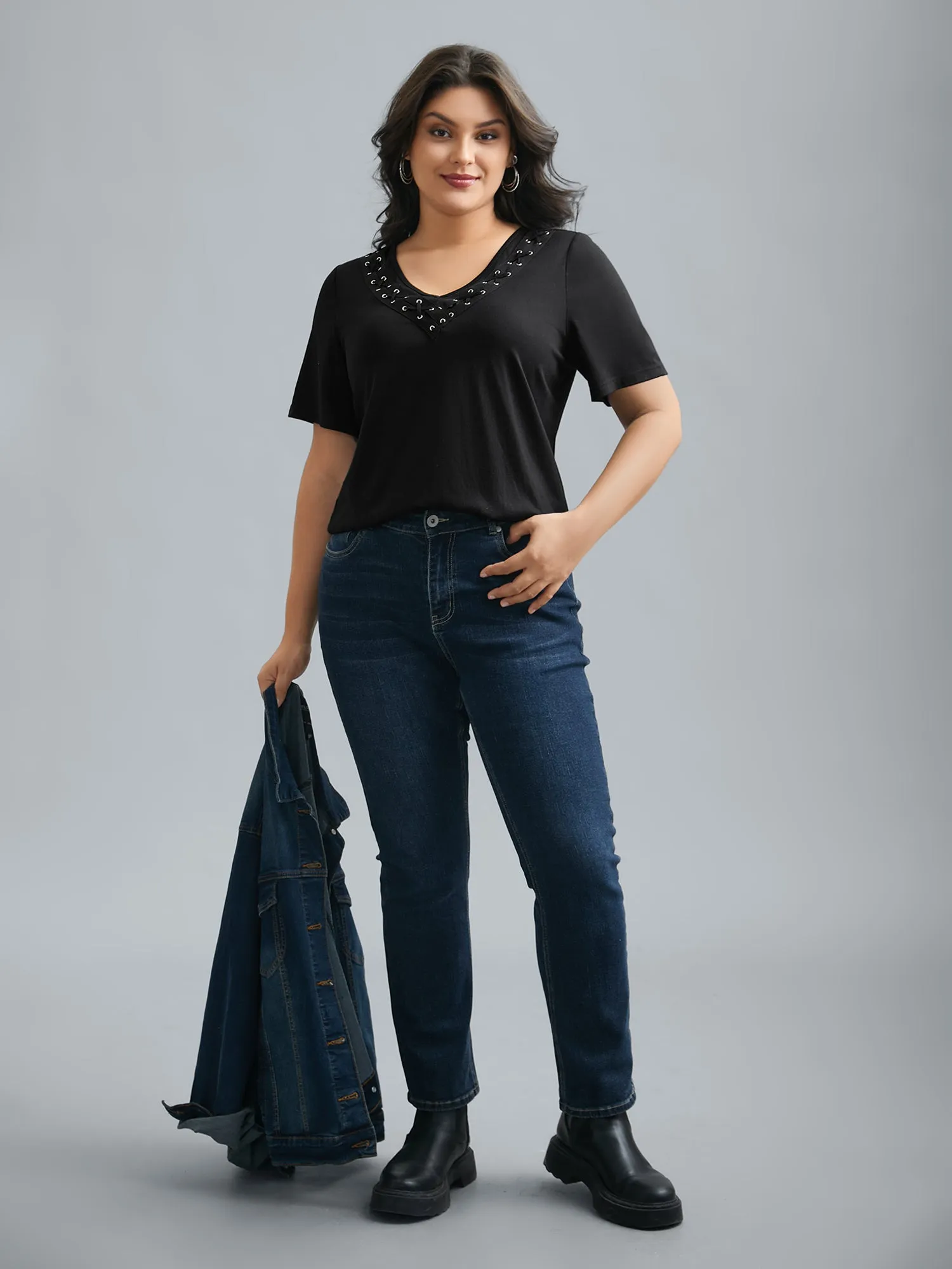 Stretchy V-Neck Hollow Fitted T-Shirt sold by Bloomchic product image thumbnail 5