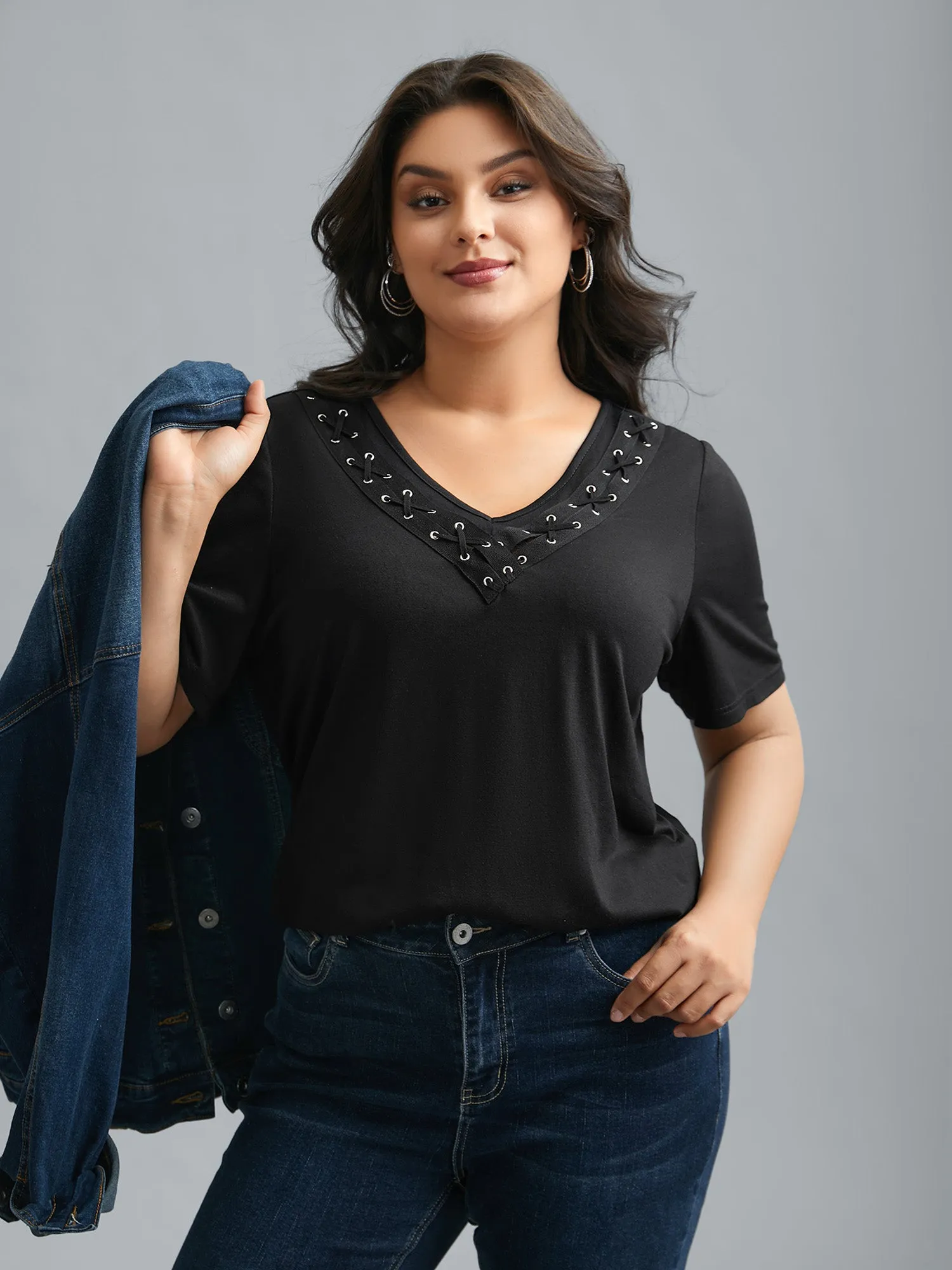 Stretchy V-Neck Hollow Fitted T-Shirt sold by Bloomchic product image thumbnail 3