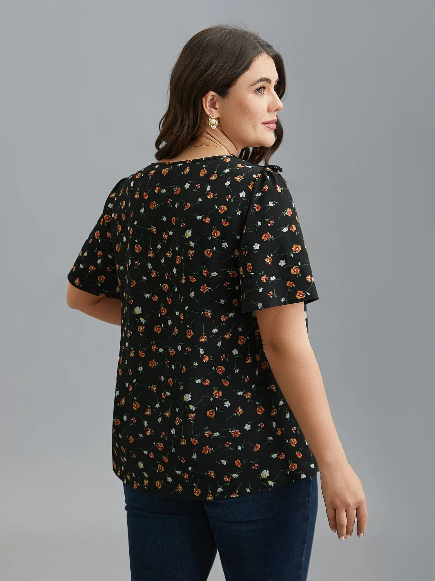 Lace Spliced Floral Print Notched Collar Blouse sold by Bloomchic product image thumbnail 4