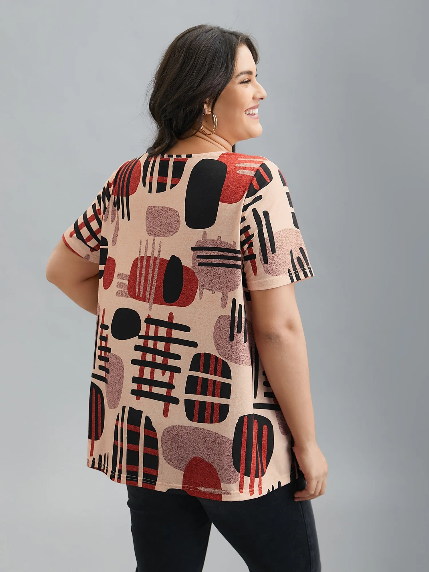 Geometric Print Round Neck Fitted T-Shirt sold by Bloomchic product image thumbnail 4