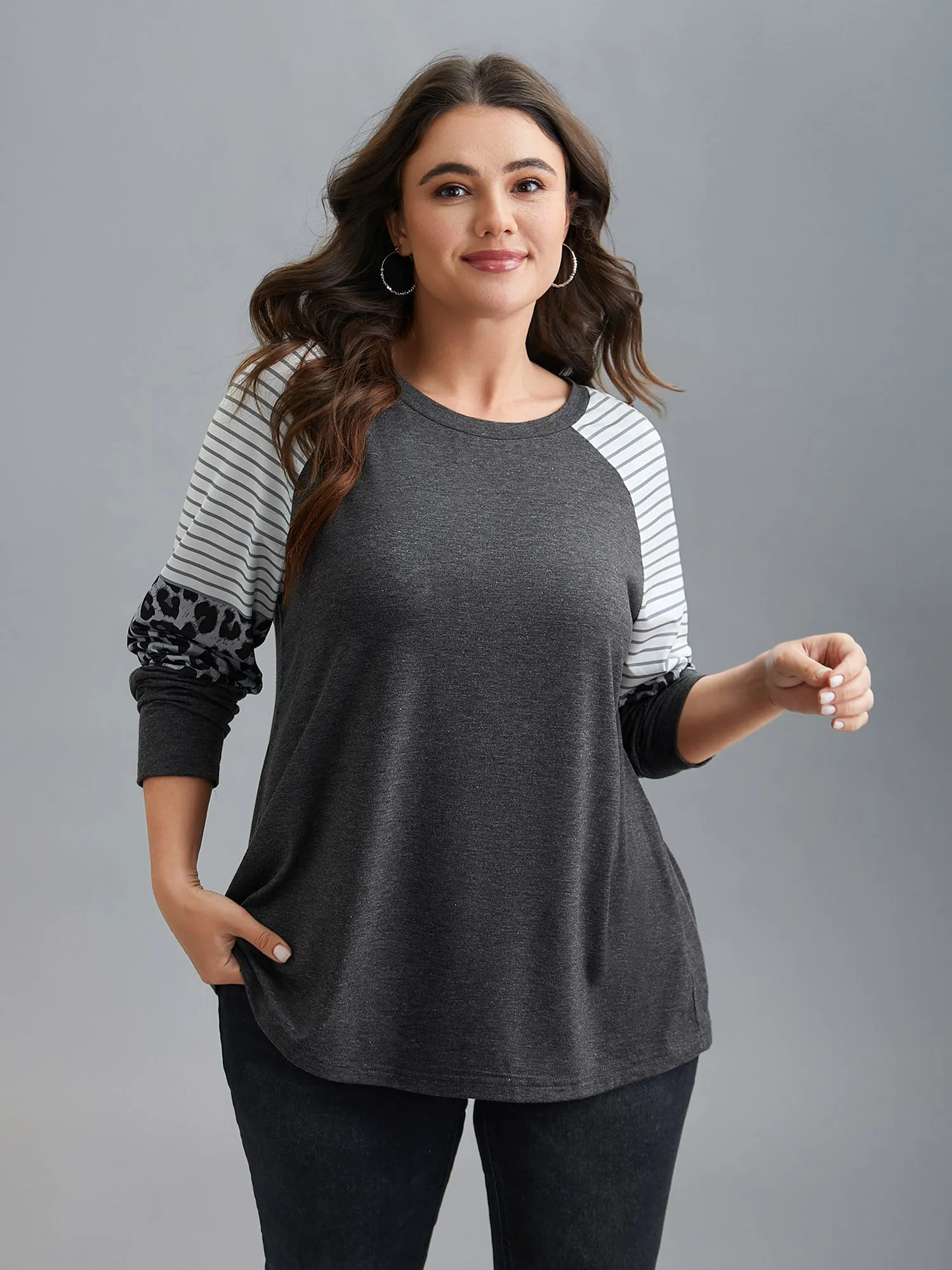 Mixed Leopard Print Raglan Sleeve T-Shirt sold by Bloomchic product image thumbnail 3