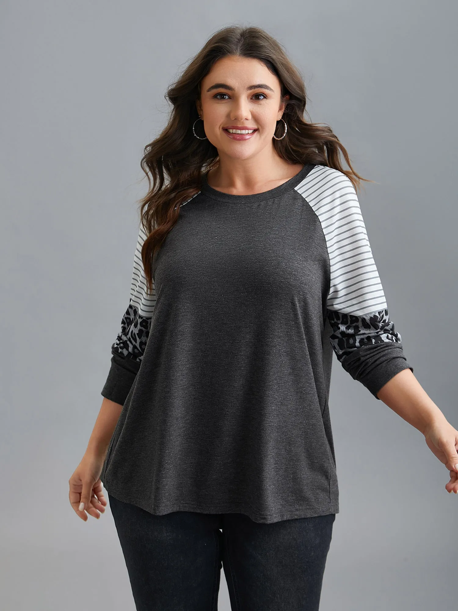 Mixed Leopard Print Raglan Sleeve T-Shirt sold by Bloomchic product image thumbnail 2