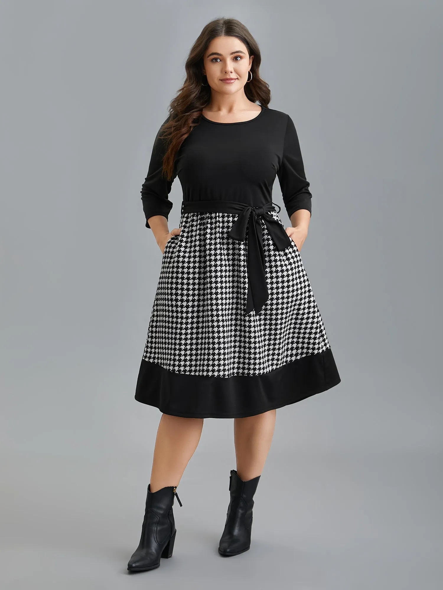 Color-Block Belted Fit & Flare Midi Dress sold by Bloomchic product image thumbnail 2