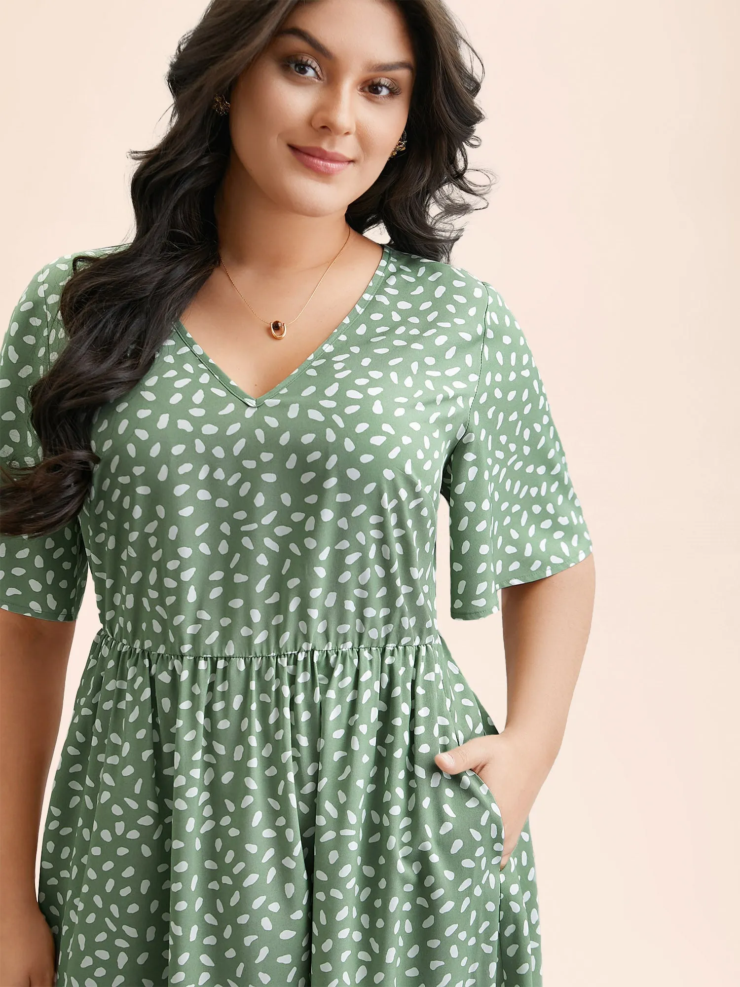 Polka Dot Print V-Neck Half Sleeve Midi Dress sold by Bloomchic product image thumbnail 4