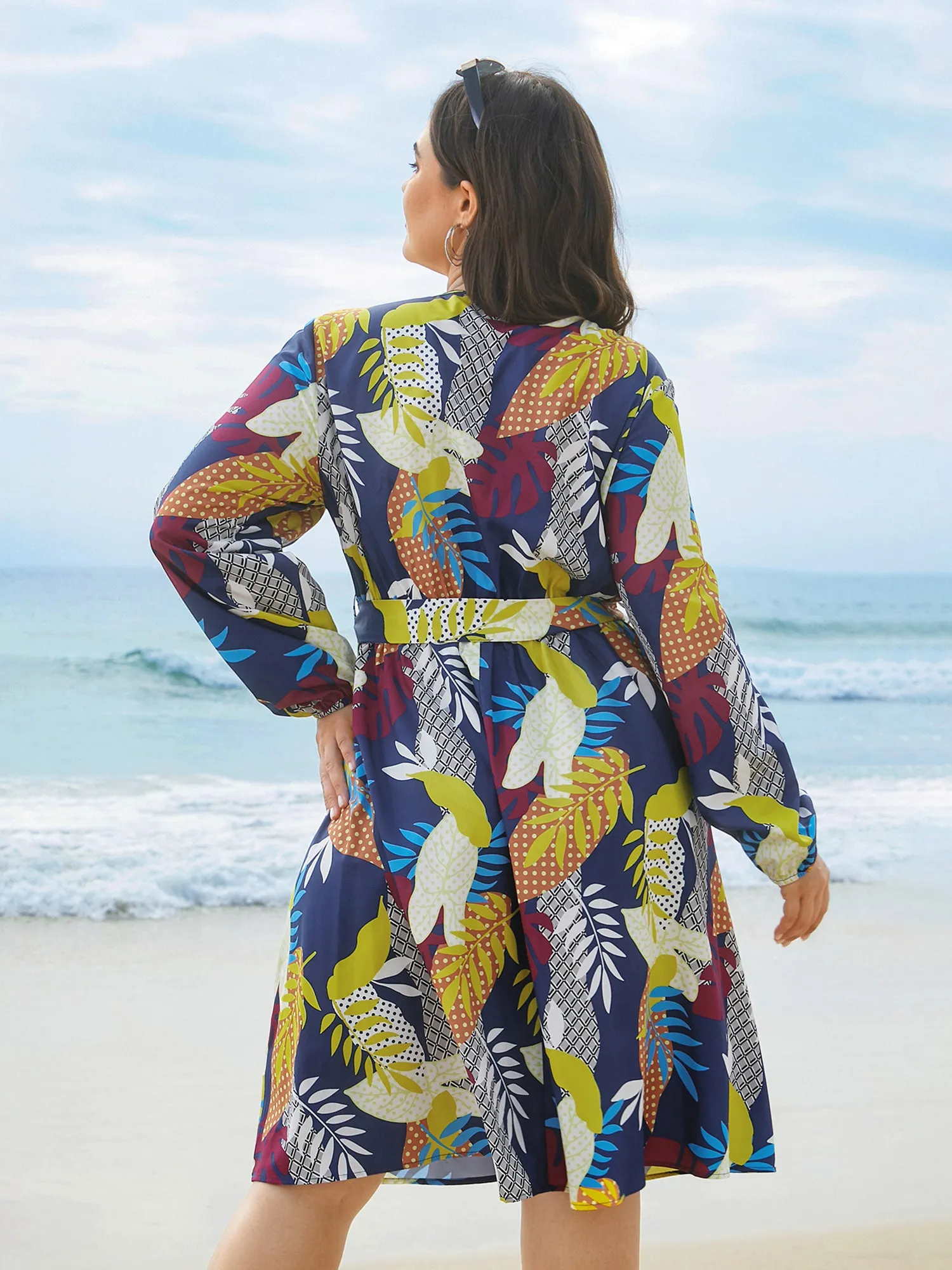 Surplice Neck Tropical Leaf Pockets Midi Dress sold by Bloomchic product image thumbnail 5