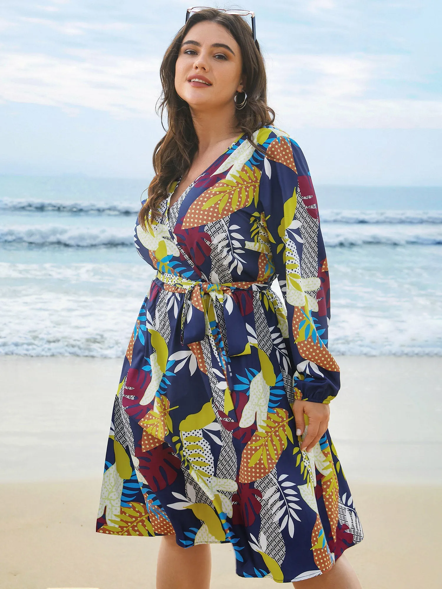 Surplice Neck Tropical Leaf Pockets Midi Dress sold by Bloomchic product image thumbnail 4