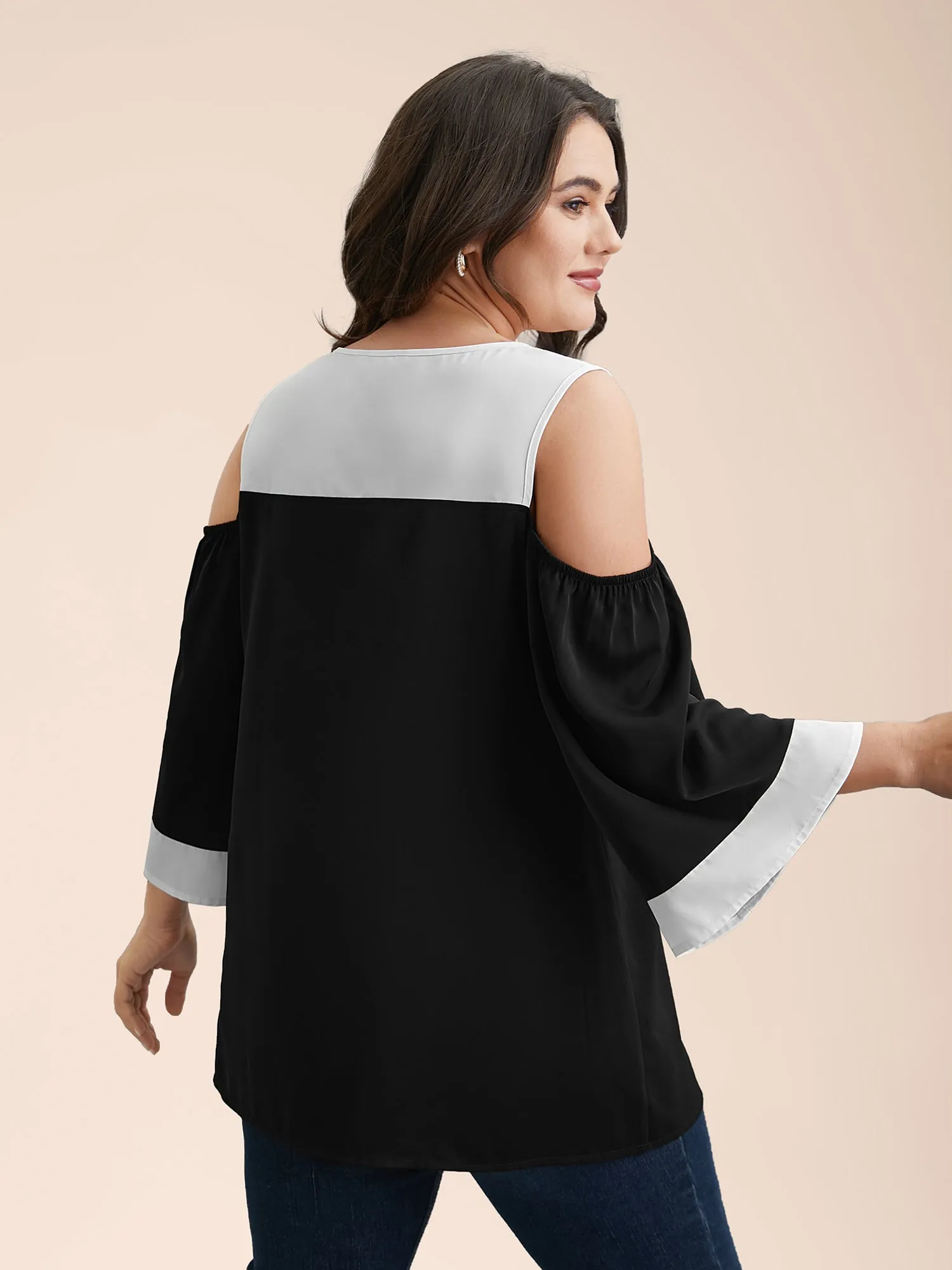 Color-Block Off-Shoulder Pleated Blouse sold by Bloomchic product image thumbnail 4