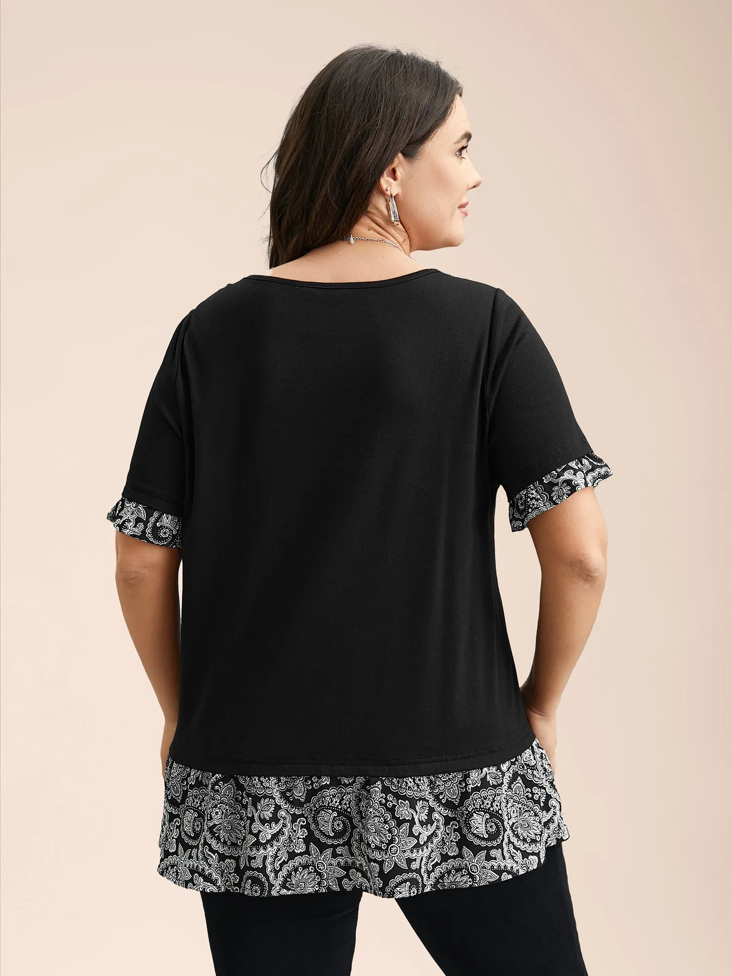 Stretchy Mixed Fabric Color-Block Top sold by Bloomchic product image thumbnail 3