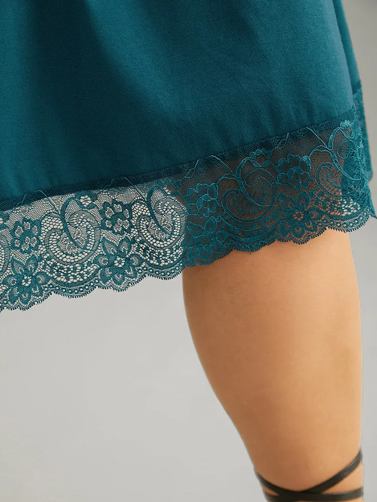 Solid Guipure Lace Ruched Elastic Waist Dress sold by Bloomchic product image thumbnail 4