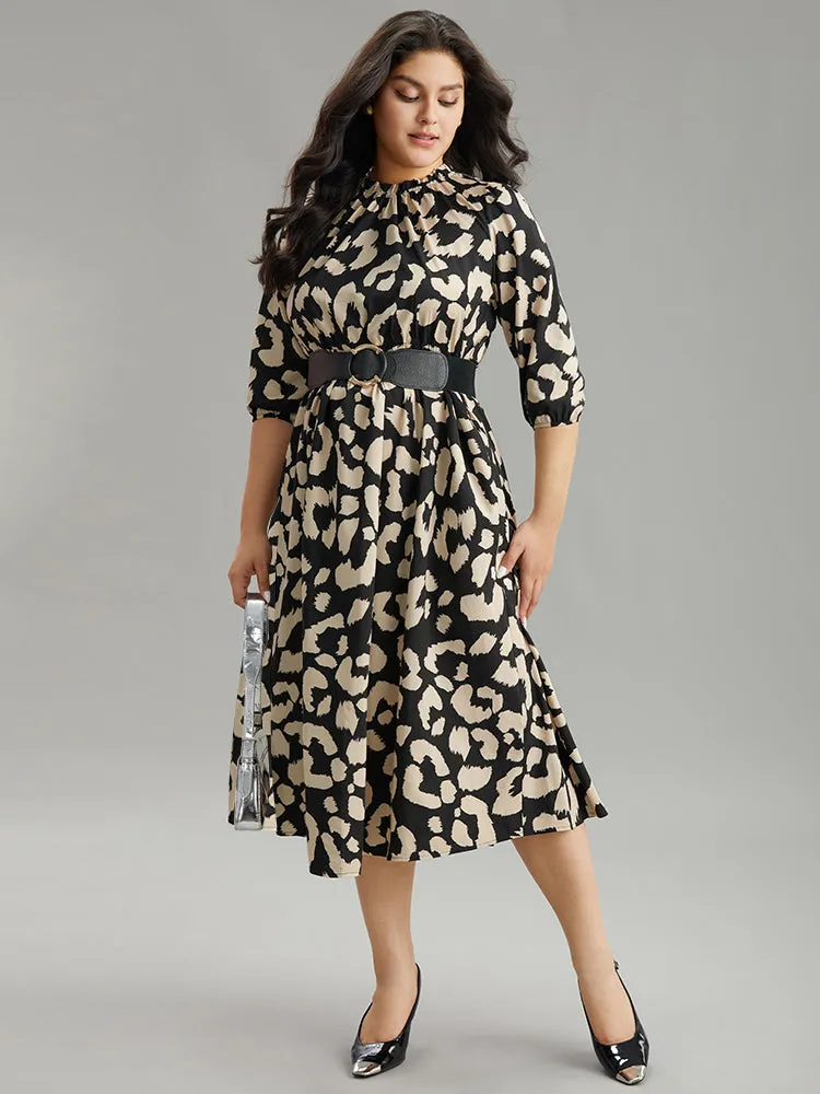 Geometric Mock Neck Elastic Waist Pleated Dress sold by Bloomchic product image thumbnail 3