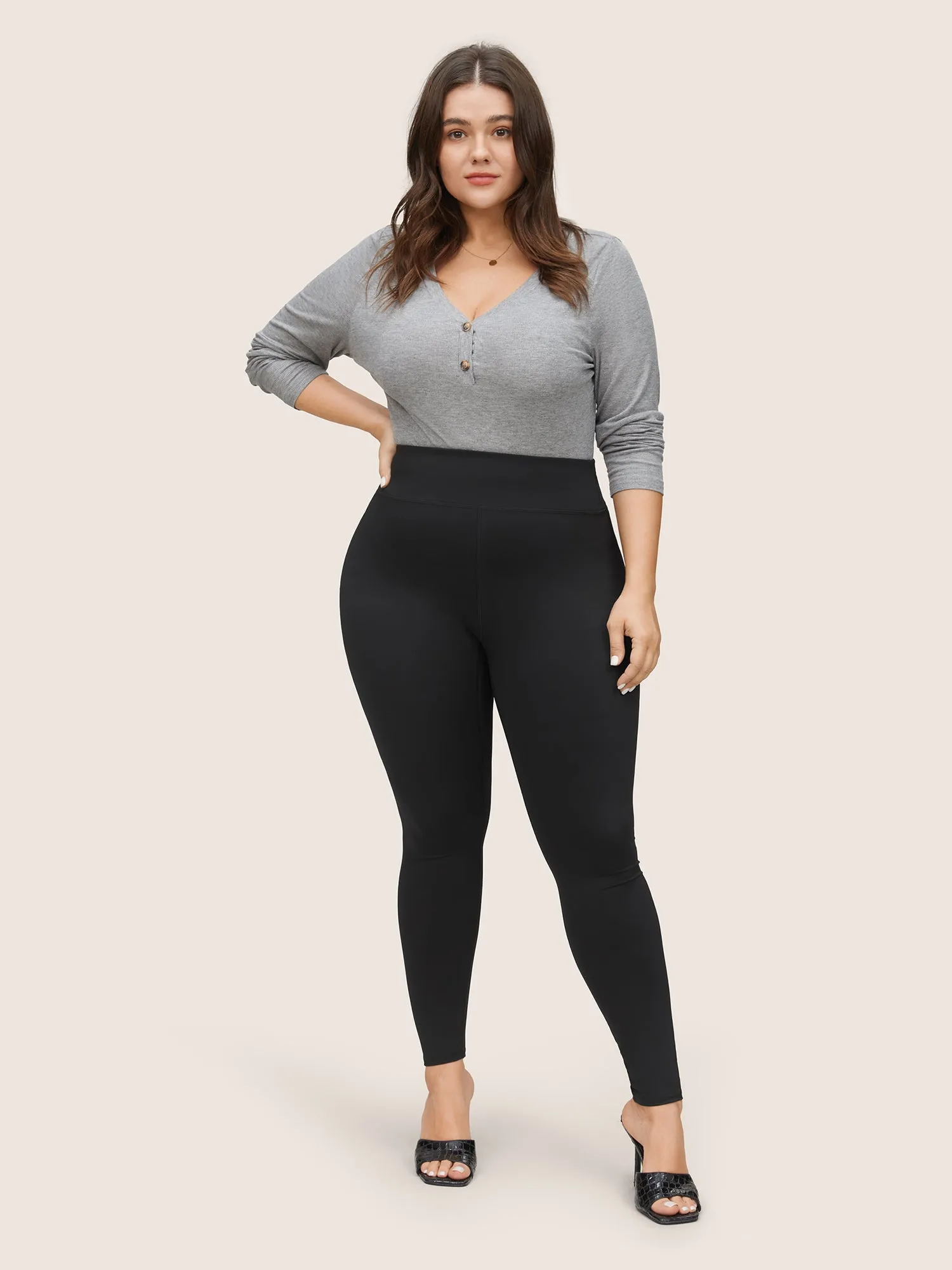 Solid Seamless Butt Lifting High Rise Leggings sold by Bloomchic product image thumbnail 3