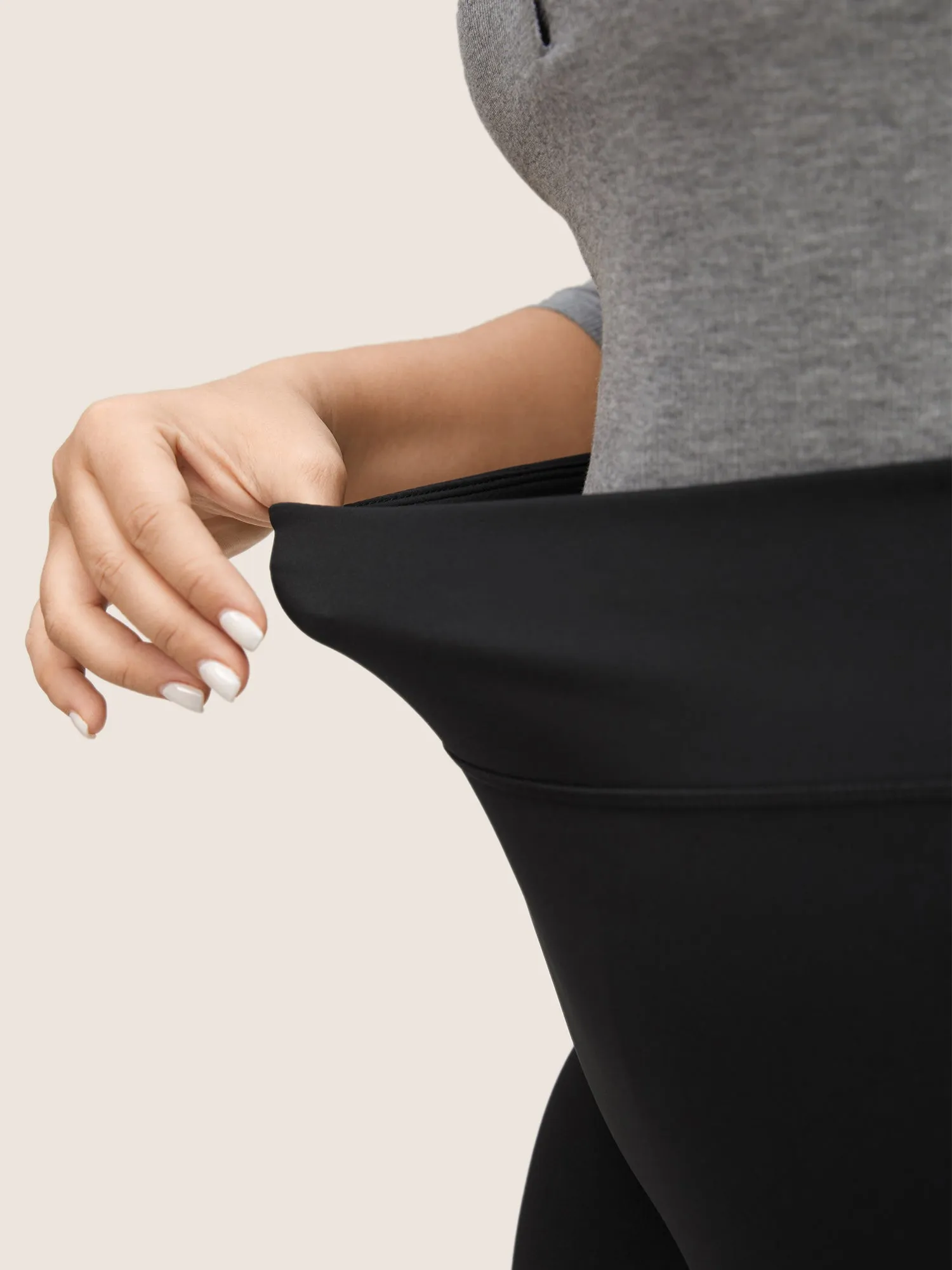Solid Seamless Butt Lifting High Rise Leggings sold by Bloomchic product image thumbnail 4