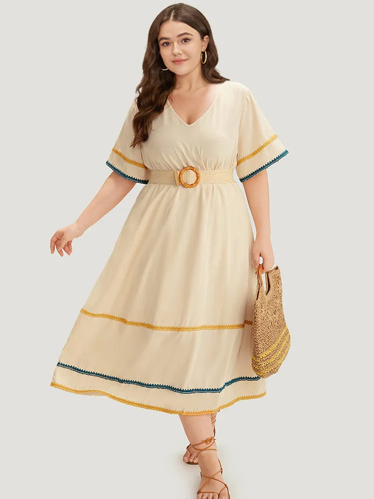 Contrast Trim Pocket V Neck Gathered Dress sold by Bloomchic product image thumbnail 3