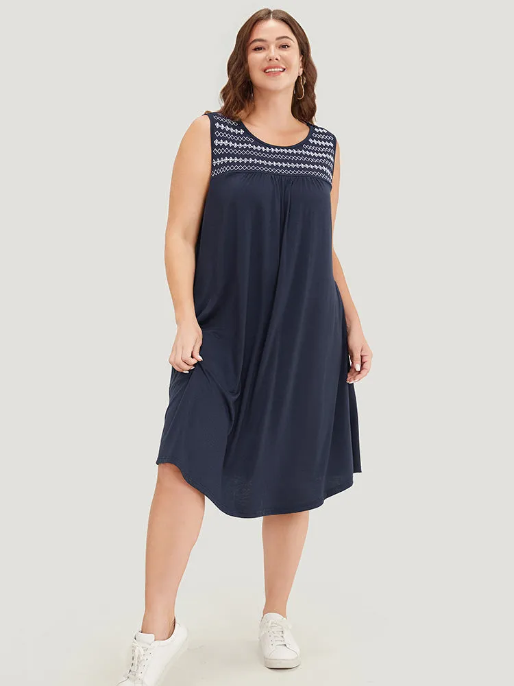 Geometric Embroidered Gathered Pocket Tank Dress sold by Bloomchic product image thumbnail 4