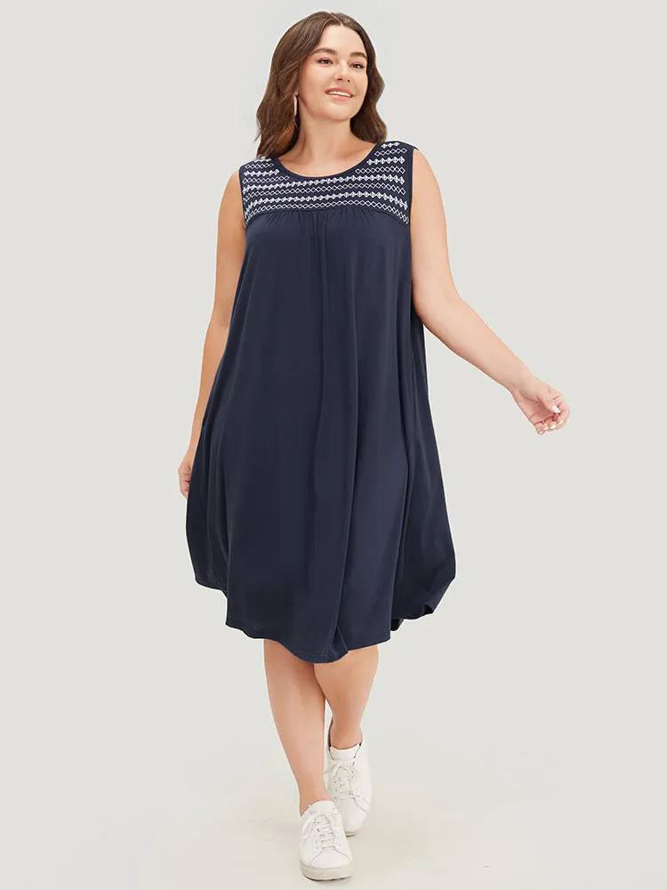 Geometric Embroidered Gathered Pocket Tank Dress sold by Bloomchic product image thumbnail 2