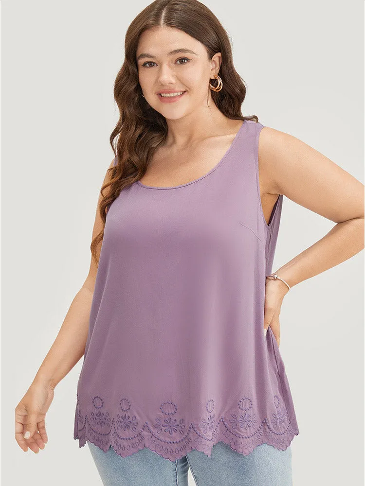 Plain Embroidered Scalloped Trim Tank Top sold by Bloomchic product image thumbnail 2