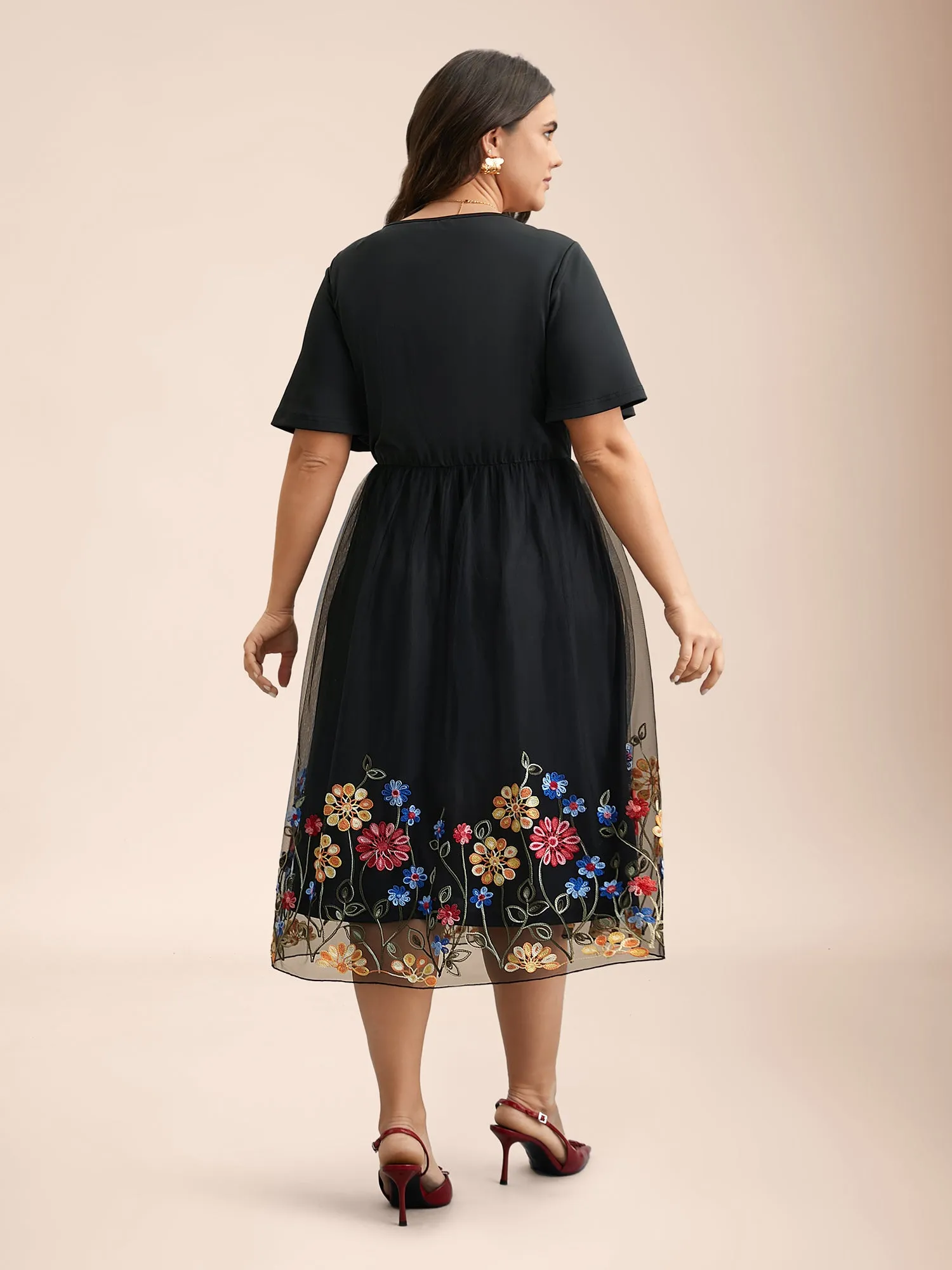 Floral Embroidered Hem Stretchy-Waist Pockets Midi Dress sold by Bloomchic product image thumbnail 4