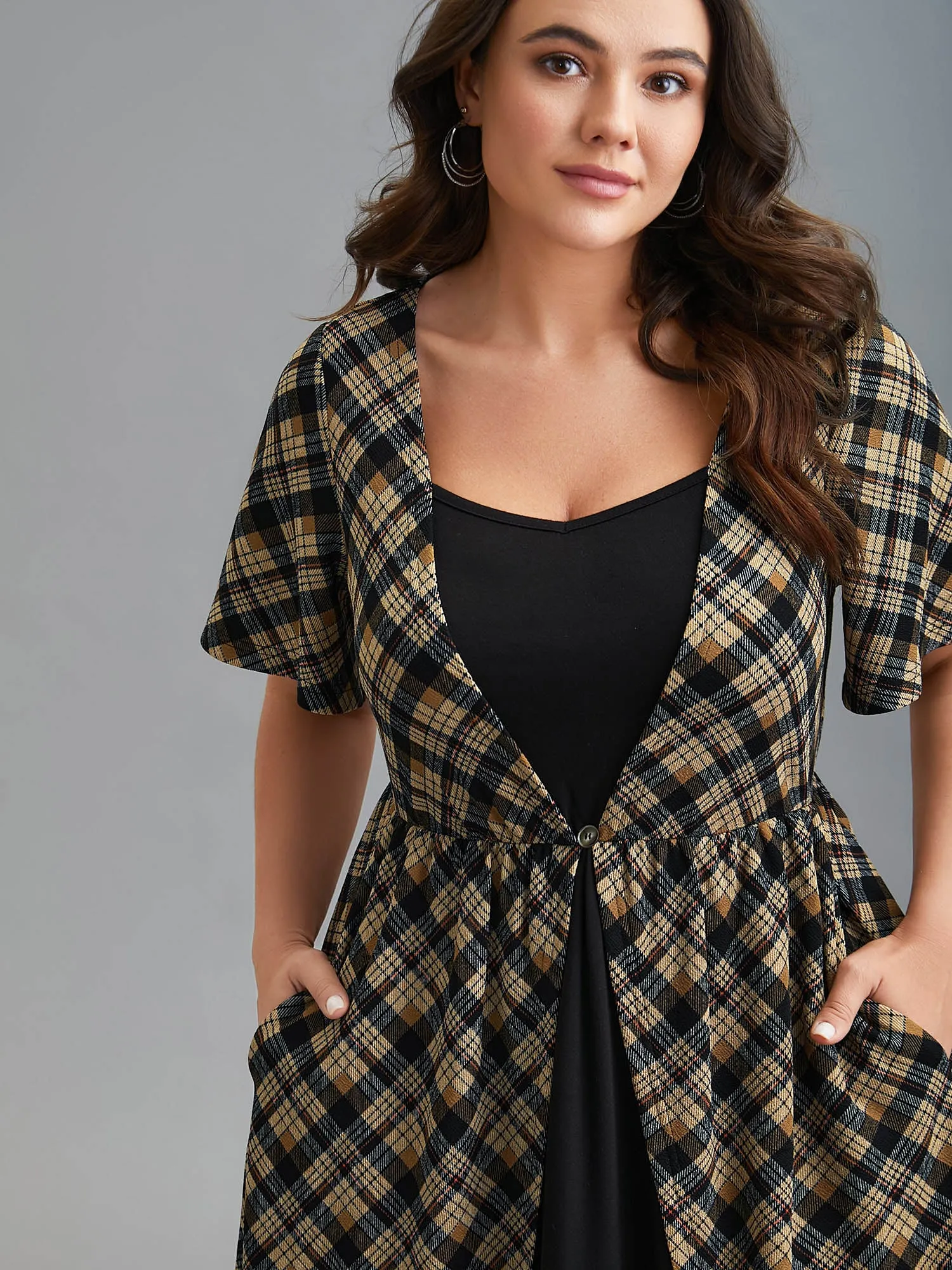Plaid Color-Block Ruched Open Midi Dress sold by Bloomchic product image thumbnail 3