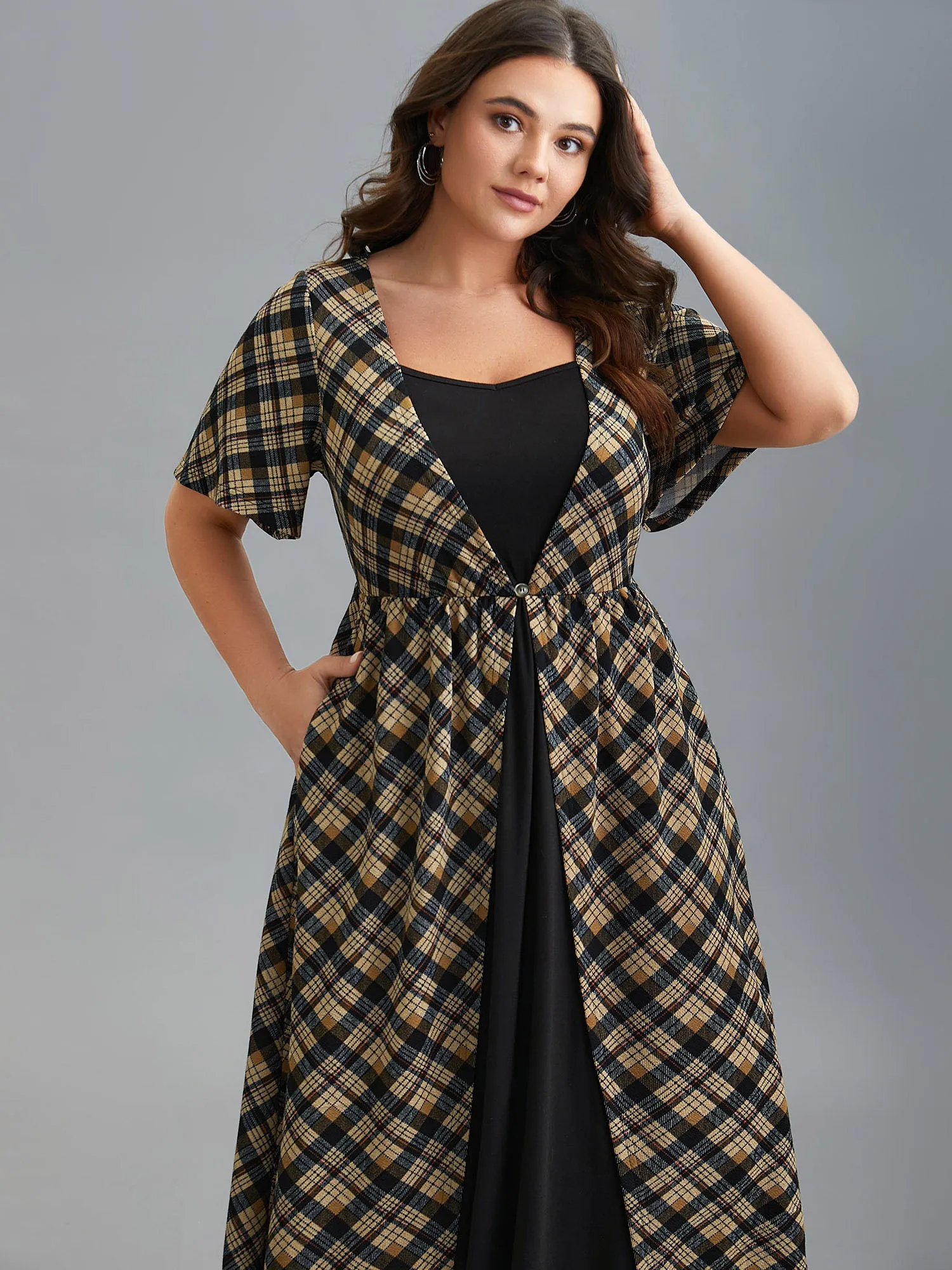 Plaid Color-Block Ruched Open Midi Dress sold by Bloomchic product image thumbnail 4
