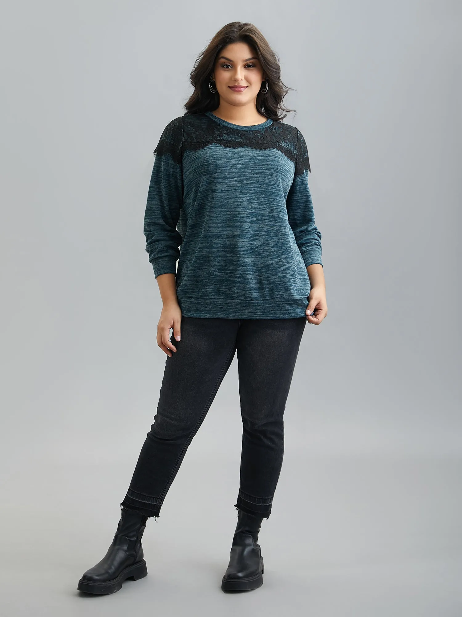 Lace Patchwork Color Contrast Sweatshirt sold by Bloomchic product image thumbnail 4