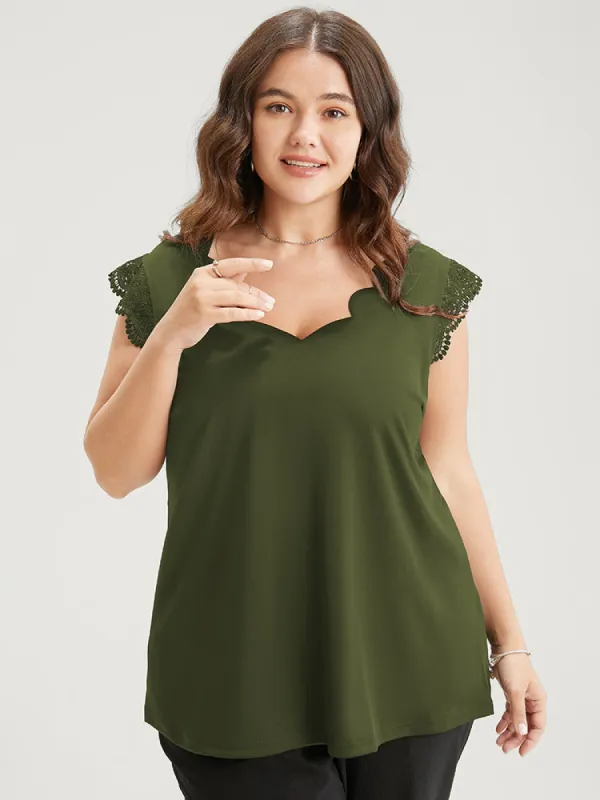 Solid Scalloped Trim Contrast Lace Tank Top sold by Bloomchic
