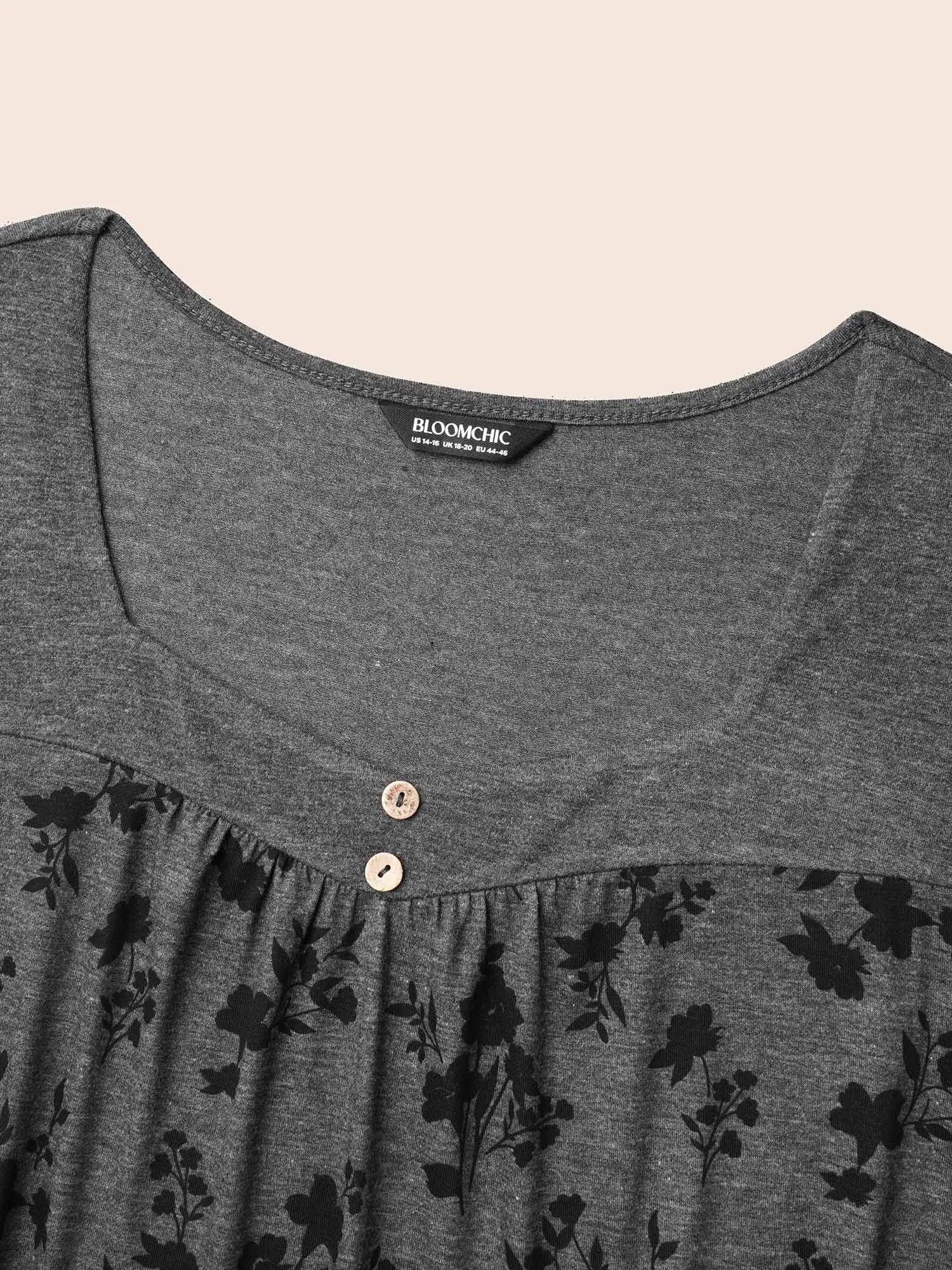 Floral Spliced Heart Neckline Gathered T-Shirt sold by Bloomchic product image thumbnail 5