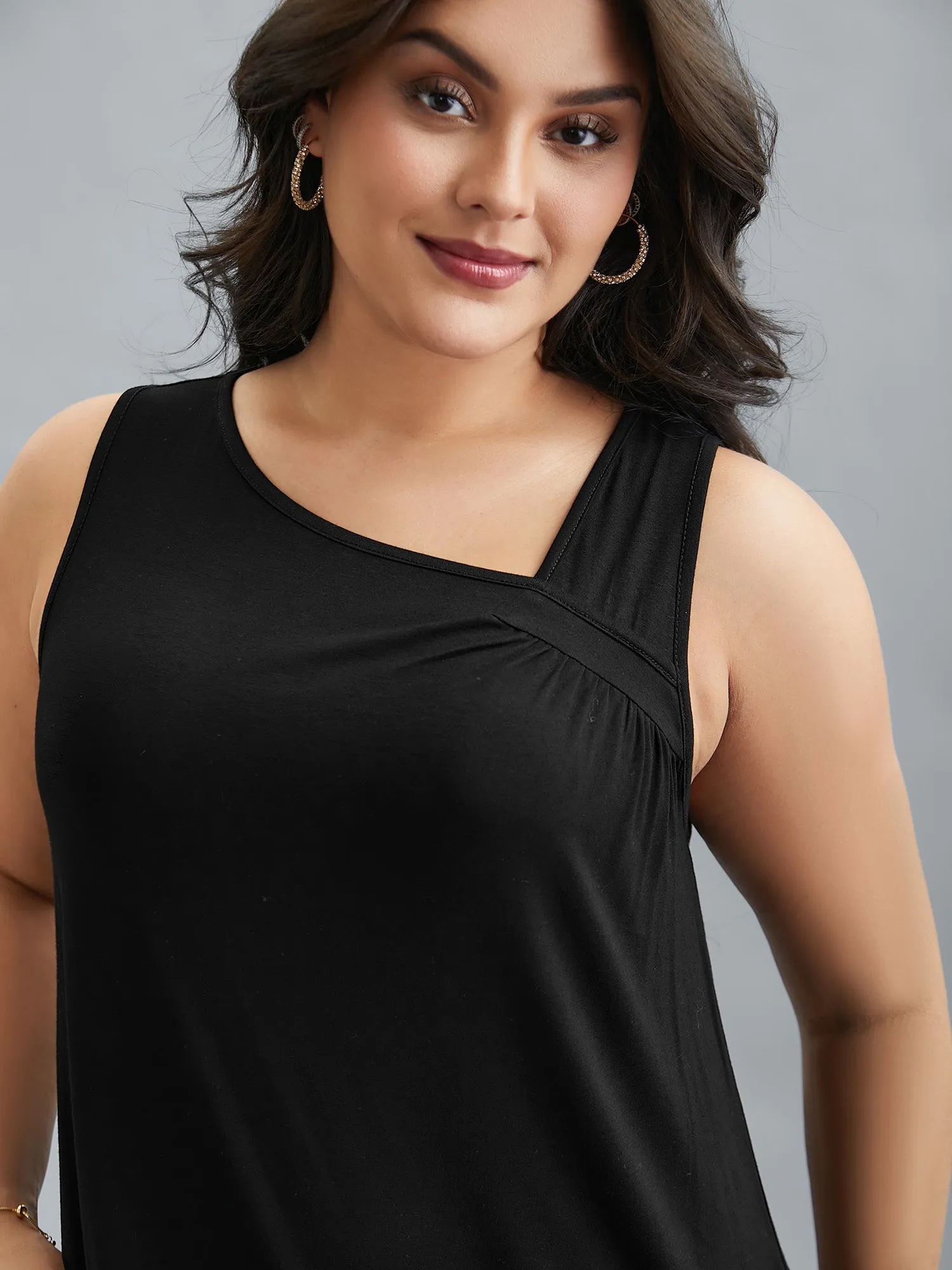 Asymmetrical Neckline Stretchy Fitted Vest sold by Bloomchic