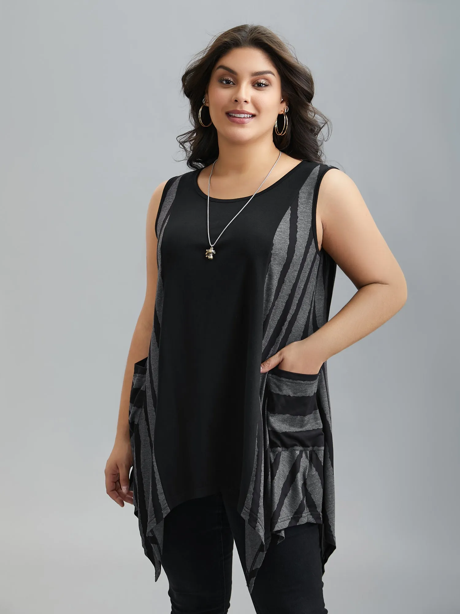 Striped Spliced Pockets Hi-Low Hem Vest sold by Bloomchic product image thumbnail 3