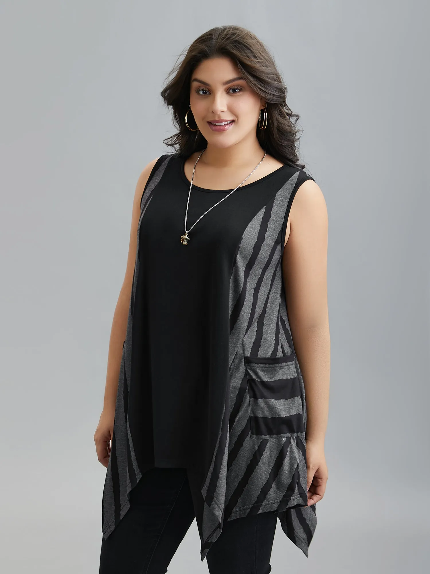 Striped Spliced Pockets Hi-Low Hem Vest sold by Bloomchic product image thumbnail 2