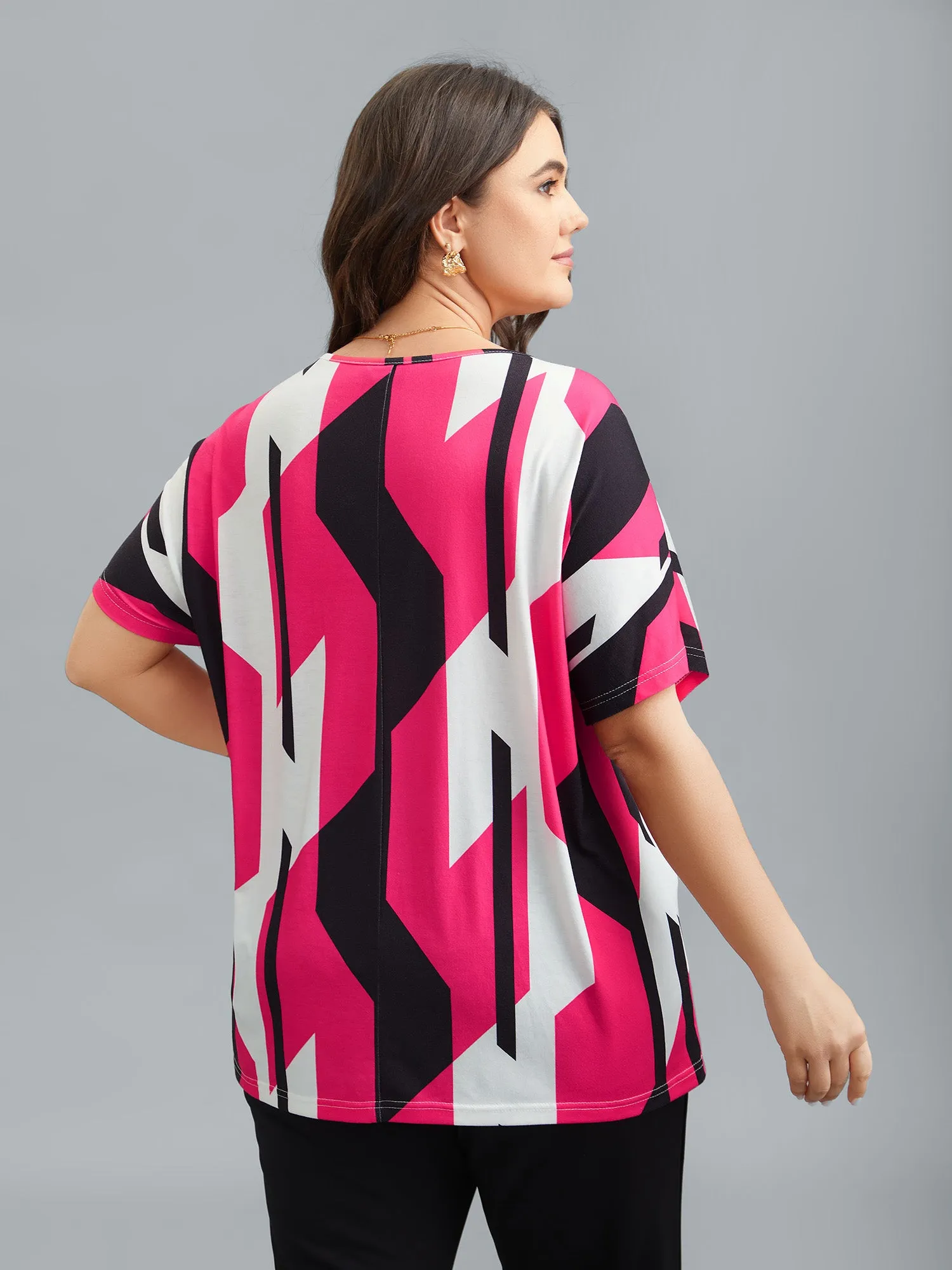 Abstract Print V-Neck T-Shirt sold by Bloomchic product image thumbnail 5