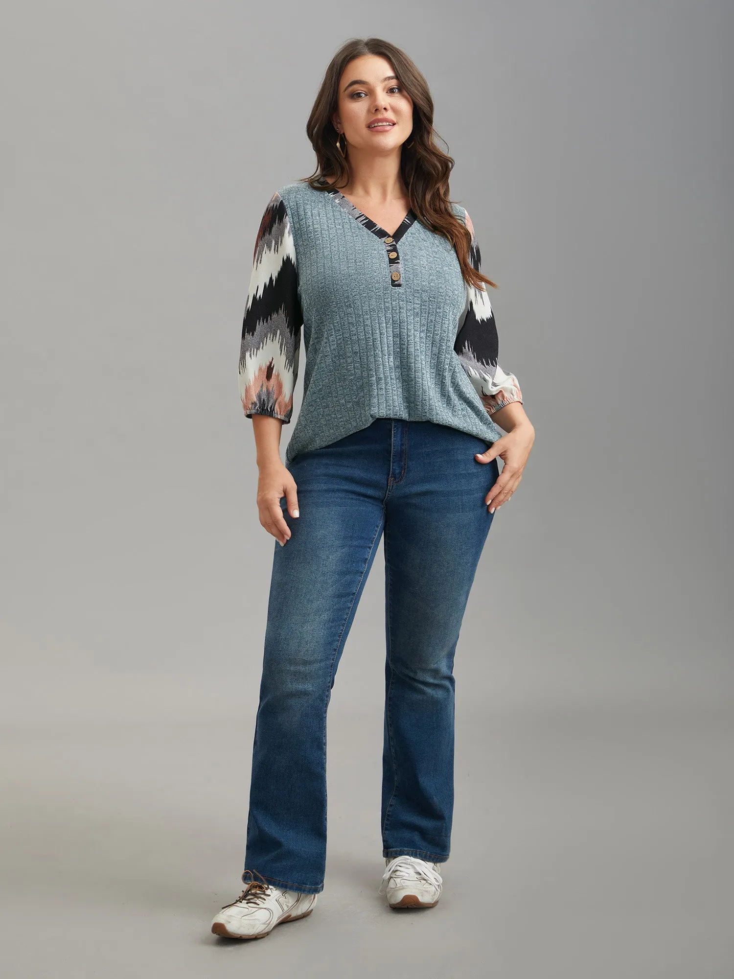 Textured Spliced V-Neck T-Shirt sold by Bloomchic product image thumbnail 3