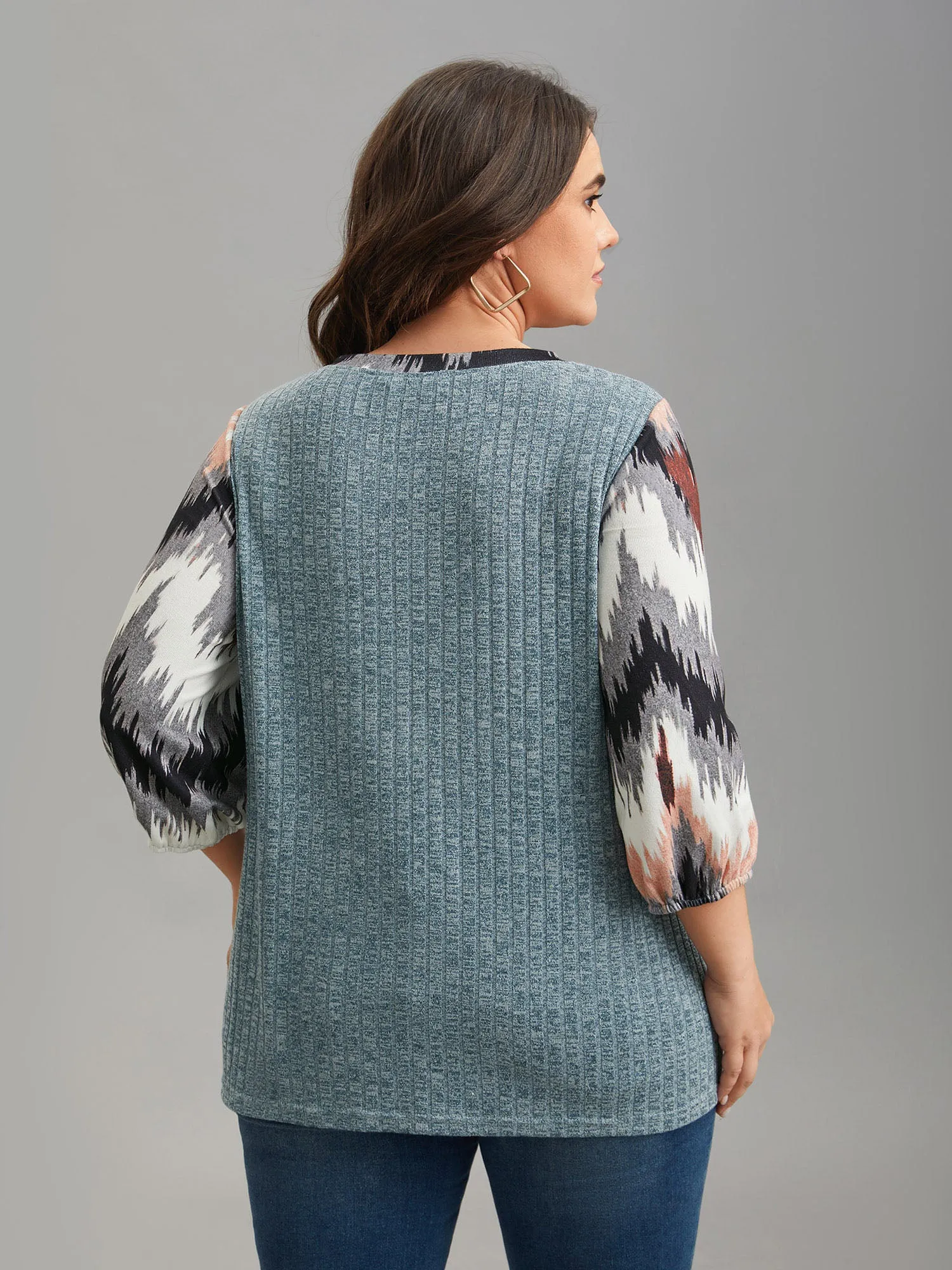 Textured Spliced V-Neck T-Shirt sold by Bloomchic product image thumbnail 5