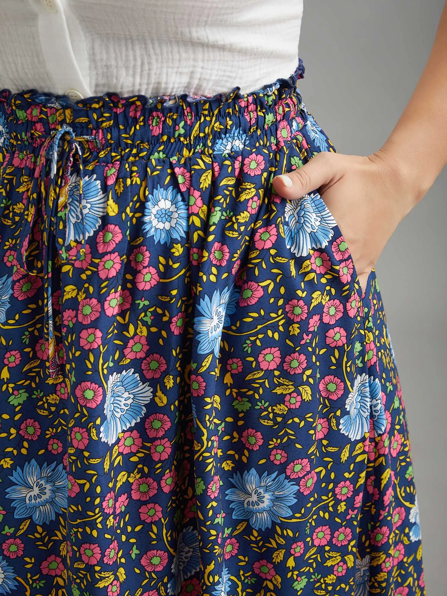 Boho Print Stretchy Waist Flared Maxi Skirt sold by Bloomchic product image thumbnail 5