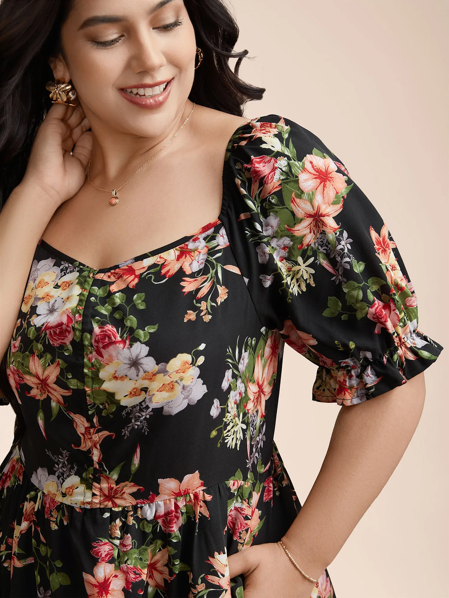 Sweetheart Neckline Drawstring Floral Midi Dress sold by Bloomchic product image thumbnail 3