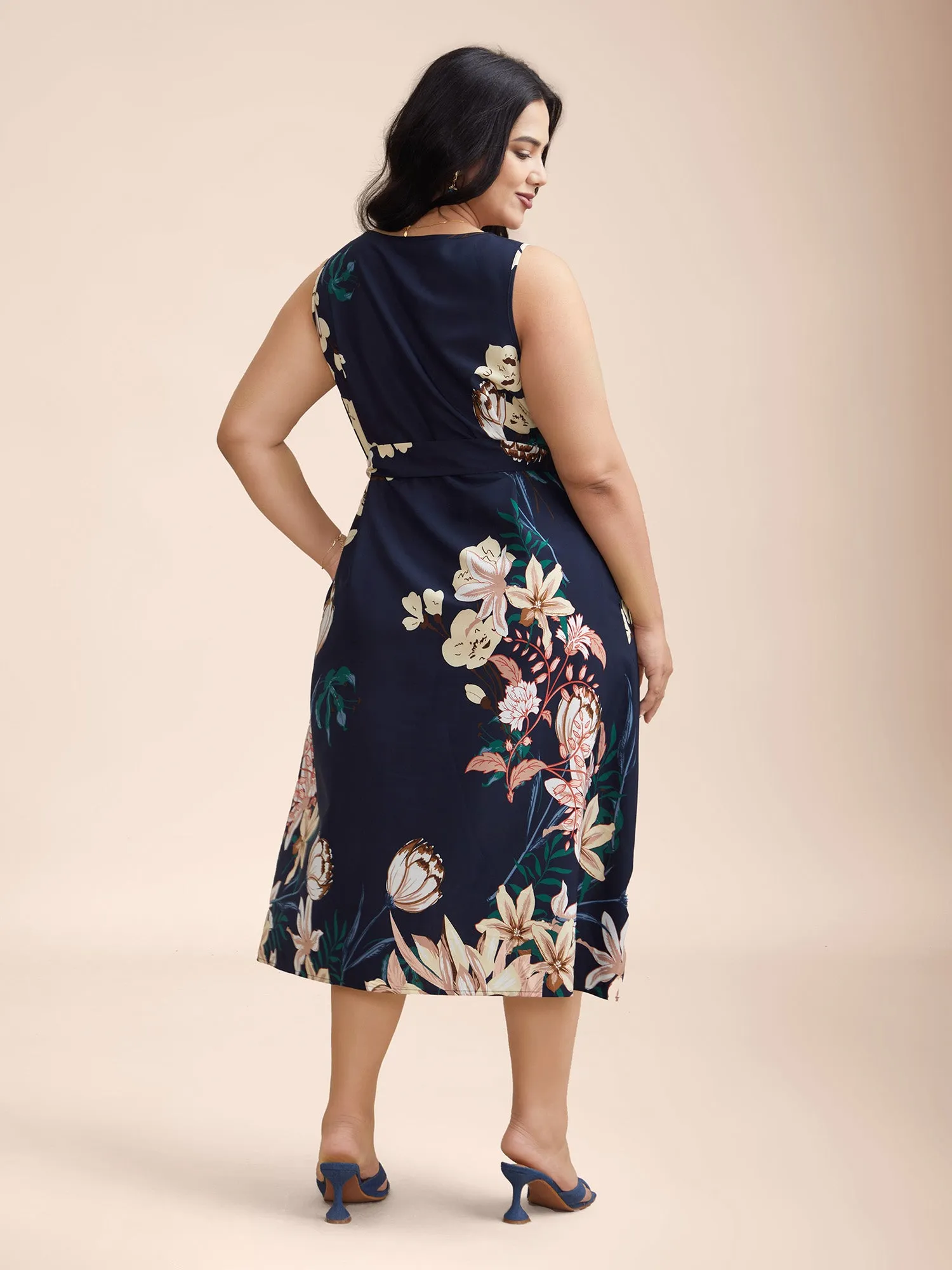 Floral Print V Neck Pockets Midi Dress sold by Bloomchic product image thumbnail 4
