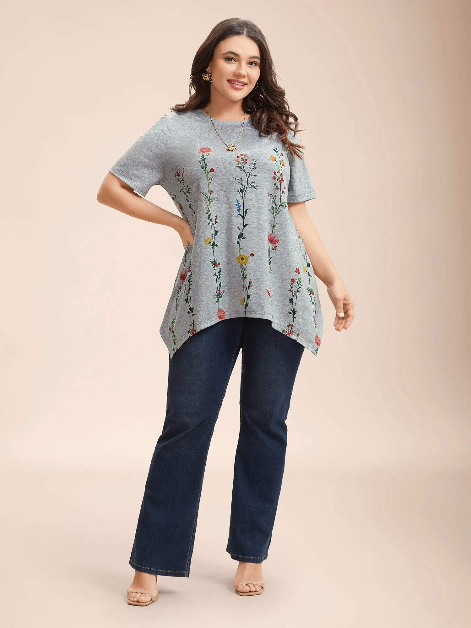 Stretchy Hi-Low Hem Floral T-Shirt sold by Bloomchic product image thumbnail 4