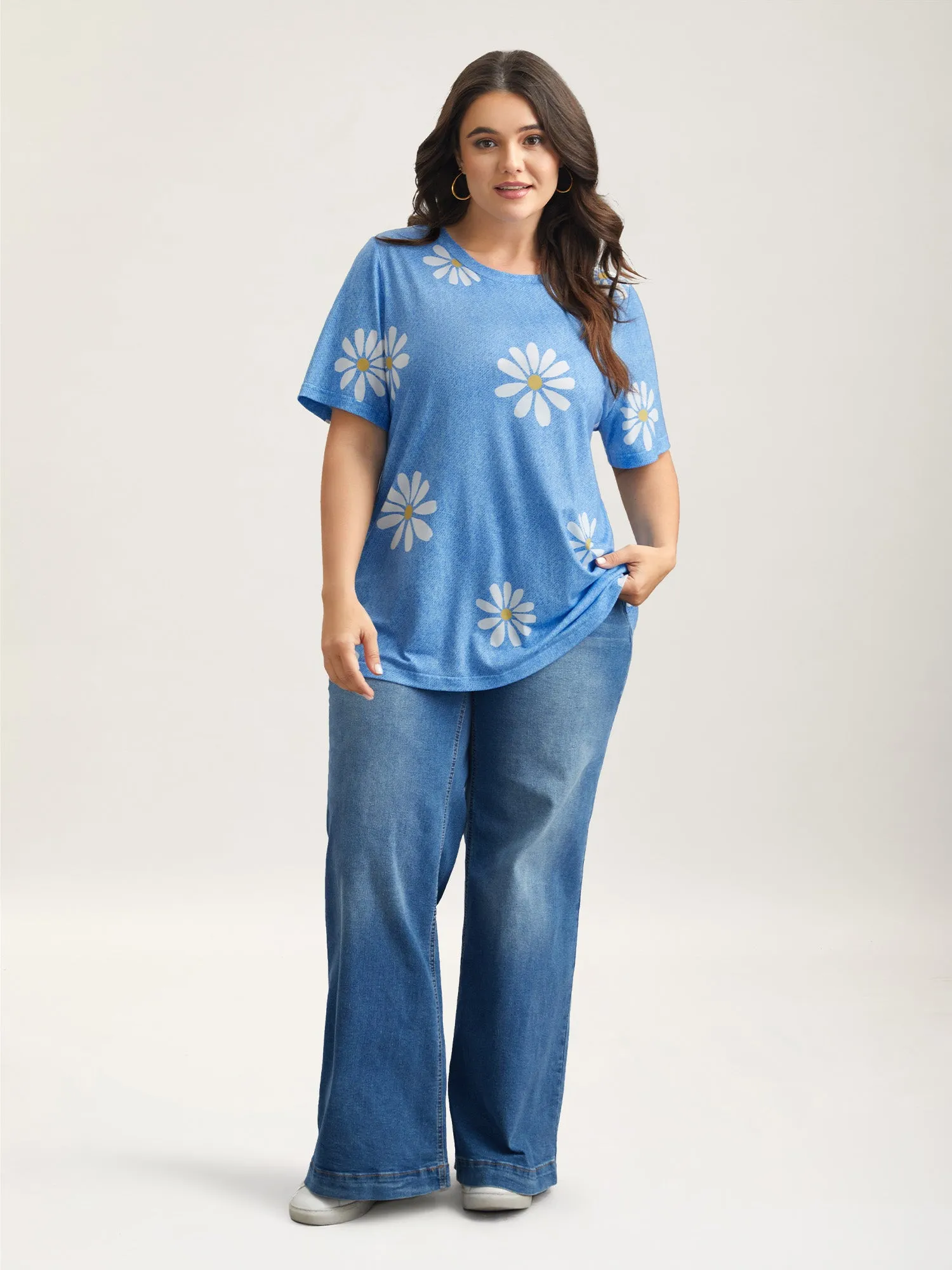 Stretchy Floral Print Round Neck T-shirt sold by Bloomchic product image thumbnail 4