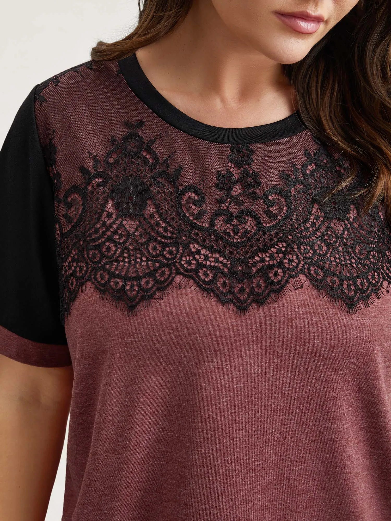 Stretchy Scalloped Lace Color Contrast T-Shirt sold by Bloomchic product image thumbnail 5