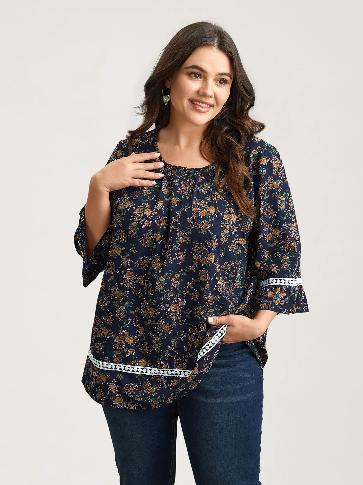 Floral Print Lace Paneled Gathered Shirt sold by Bloomchic product image thumbnail 2