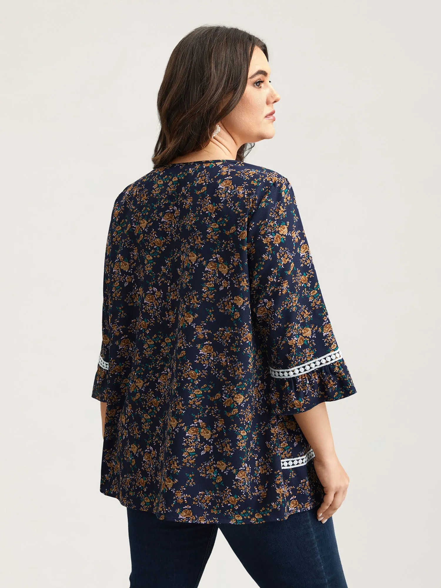 Floral Print Lace Paneled Gathered Shirt sold by Bloomchic product image thumbnail 5