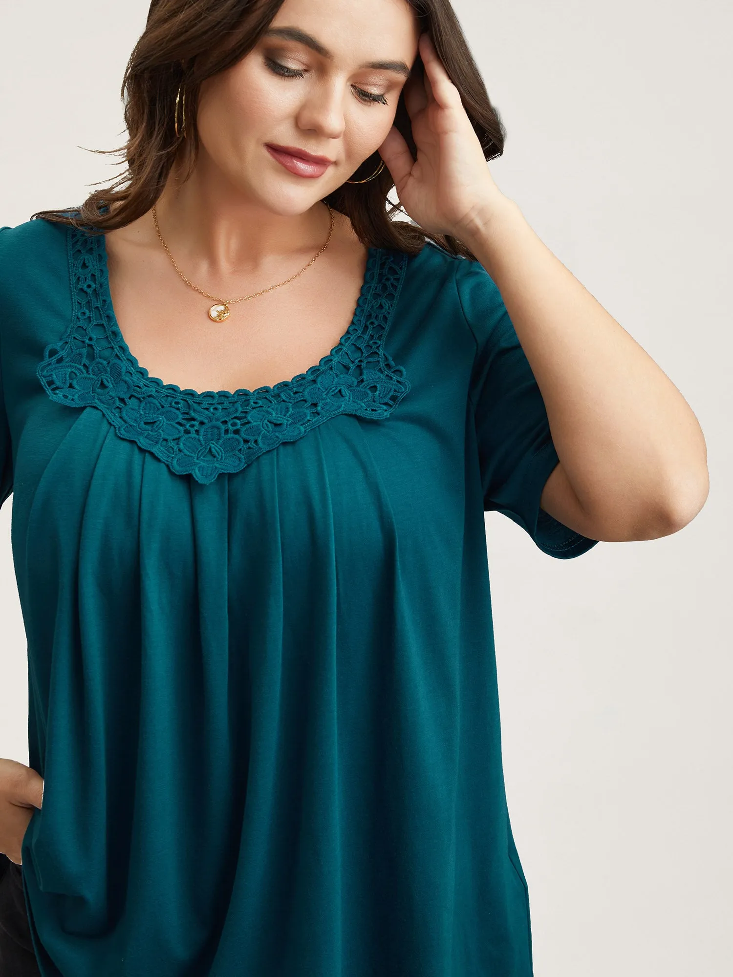 Lace Trim Pleated Round Neck T-Shirt sold by Bloomchic product image thumbnail 2