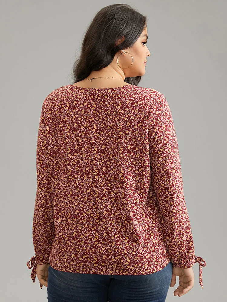 Ditsy Floral Ties V Neck Pleated Blouse sold by Bloomchic product image thumbnail 3