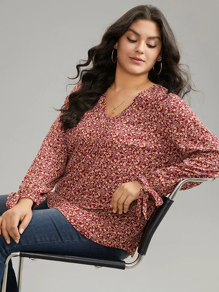 Ditsy Floral Ties V Neck Pleated Blouse sold by Bloomchic product image thumbnail 2