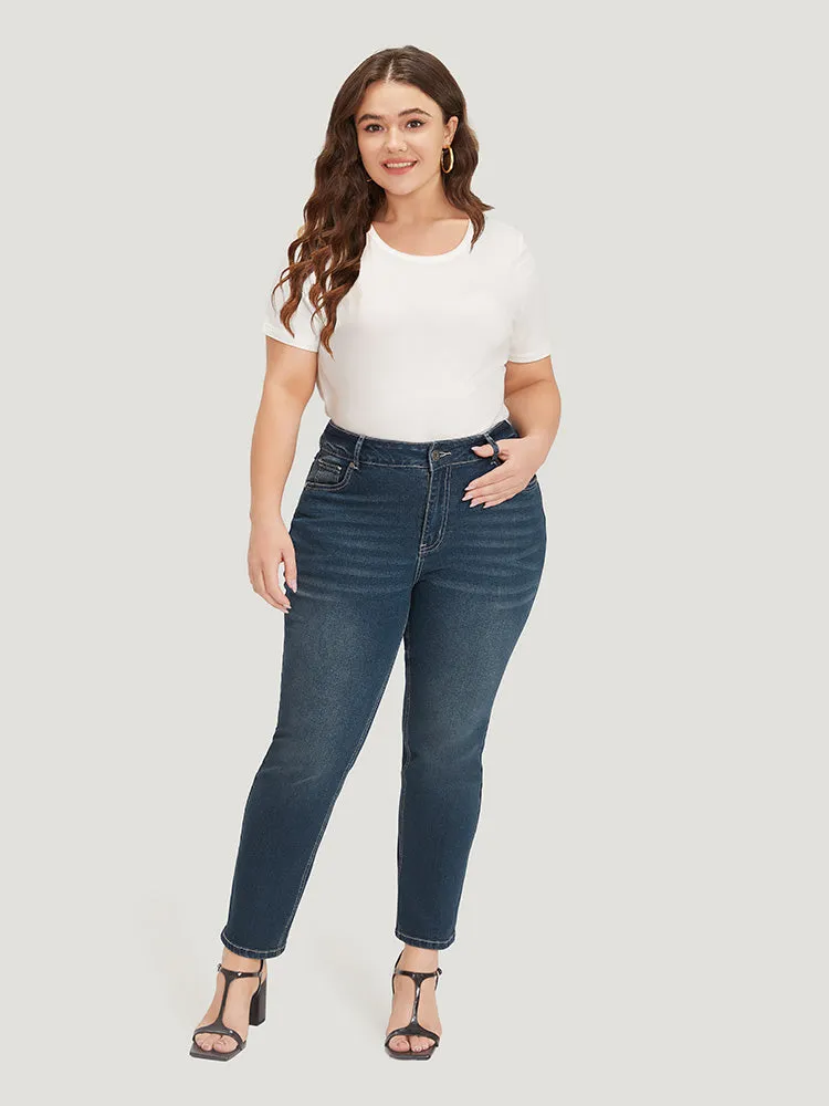 Solid High Rise Pocket Dark Wash Jeans sold by Bloomchic product image thumbnail 2