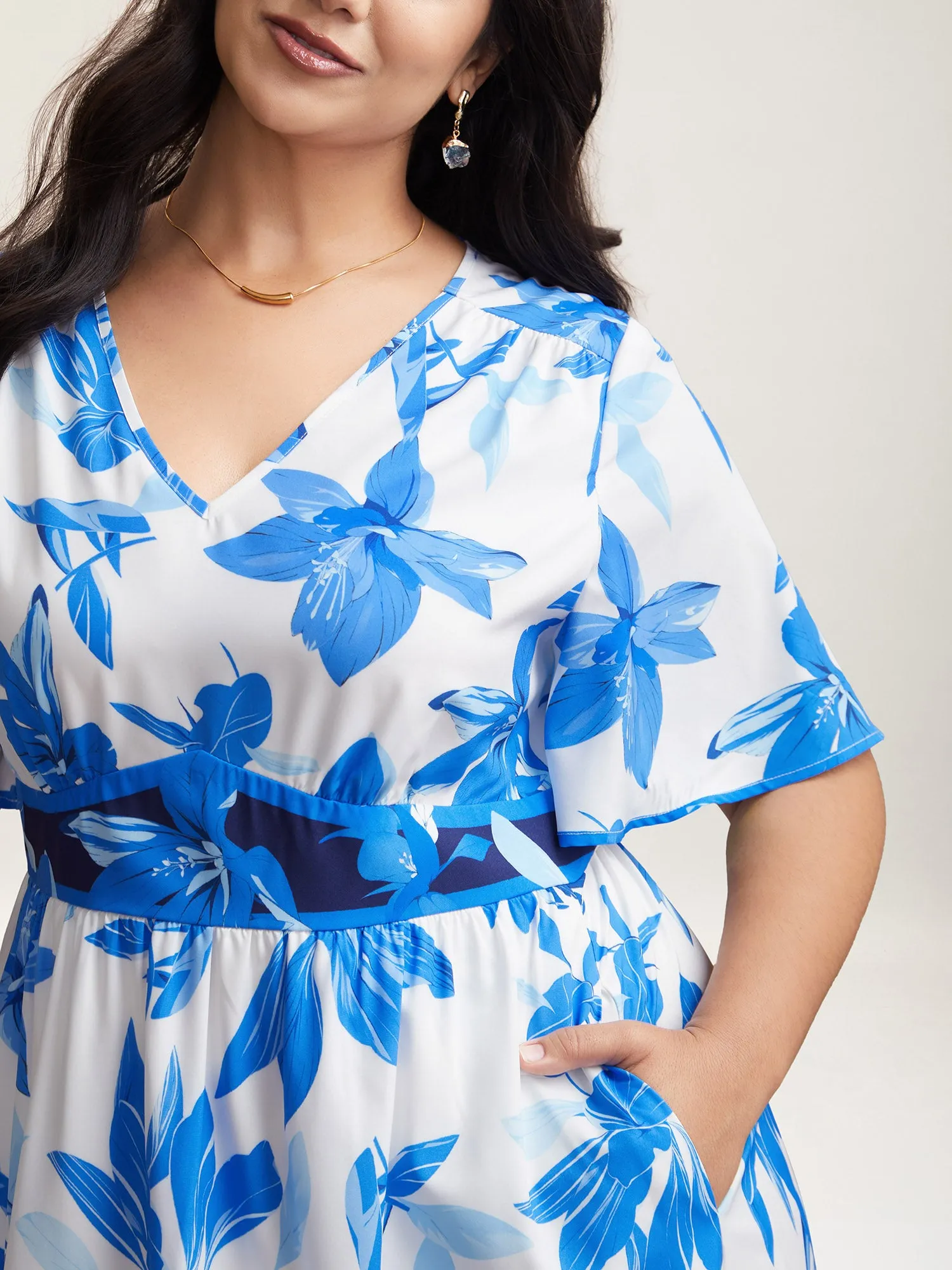 Positioned Floral Waist-Cinched Midi Dress sold by Bloomchic product image thumbnail 3