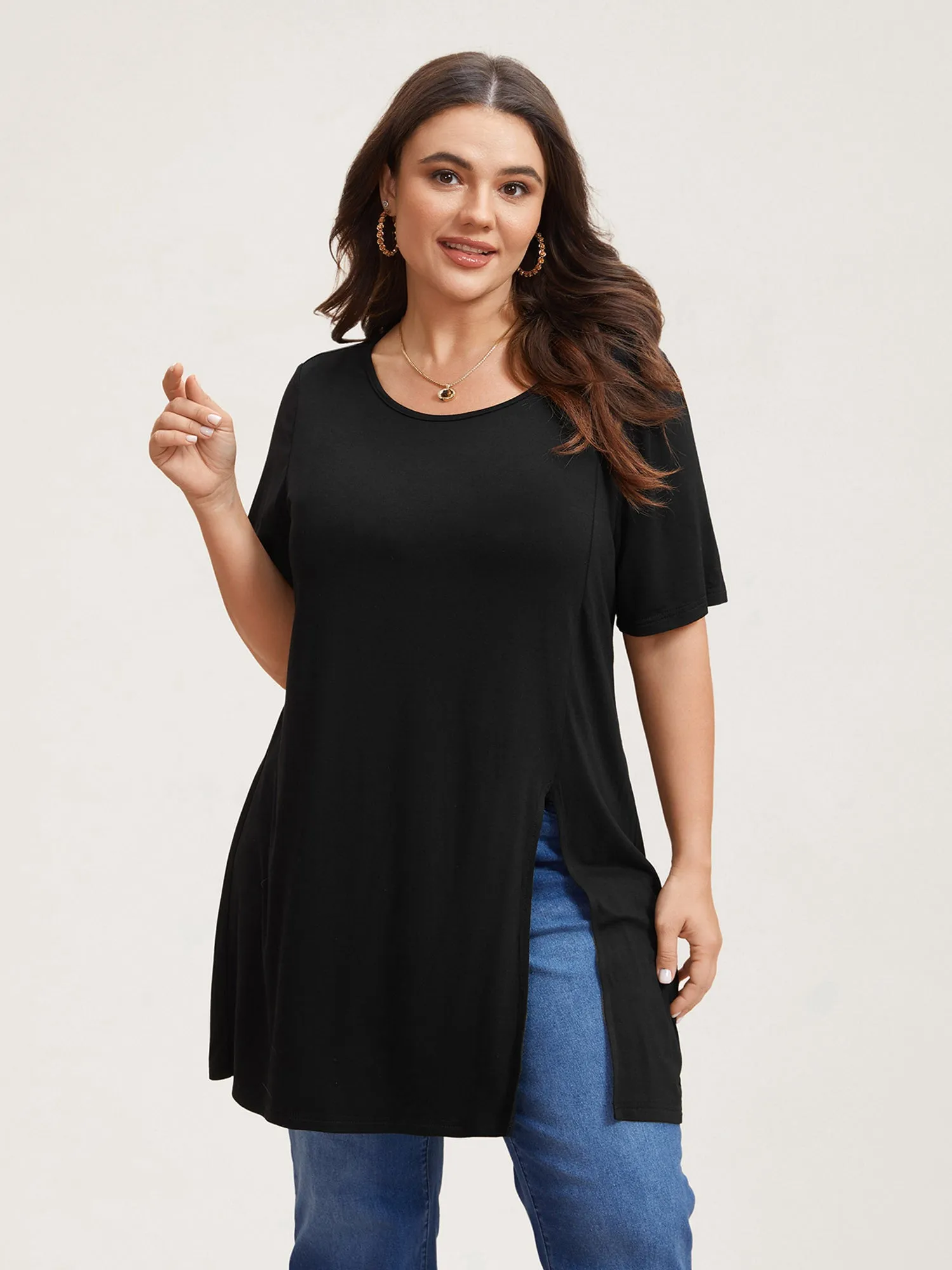 Side-Split Plain Round Neck T-Shirt sold by Bloomchic