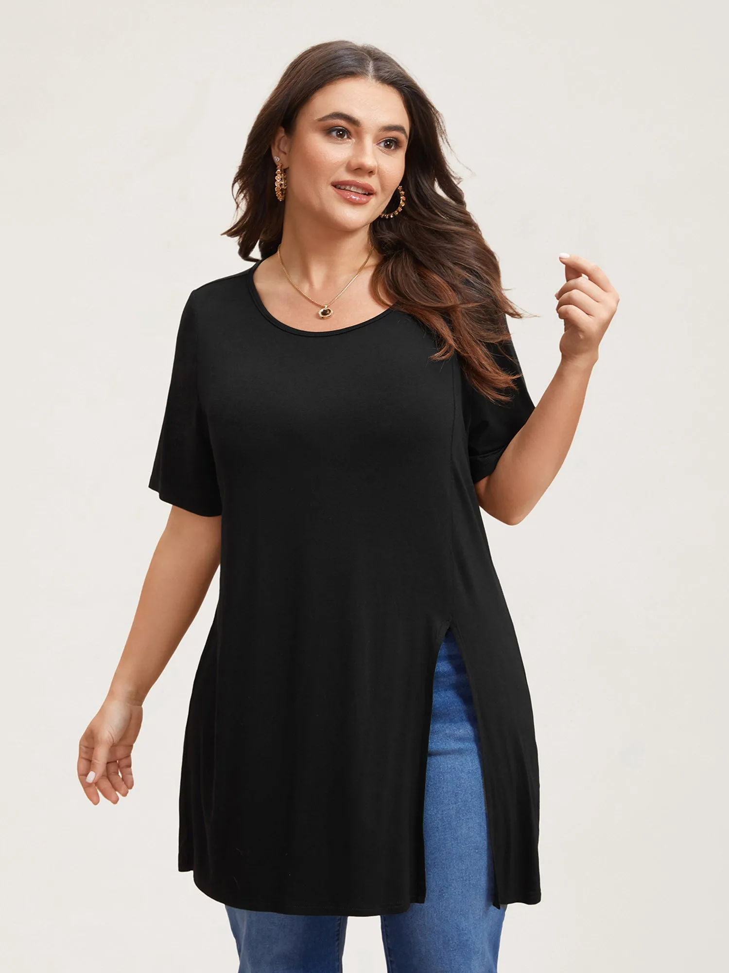 Side-Split Plain Round Neck T-Shirt sold by Bloomchic product image thumbnail 3