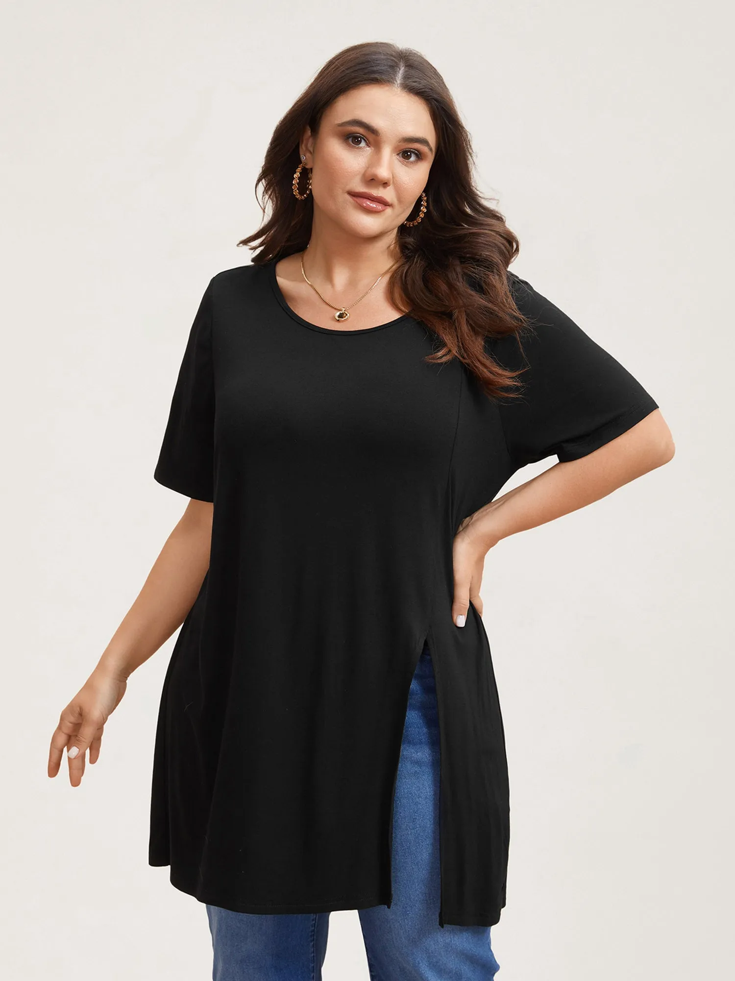 Side-Split Plain Round Neck T-Shirt sold by Bloomchic product image thumbnail 2