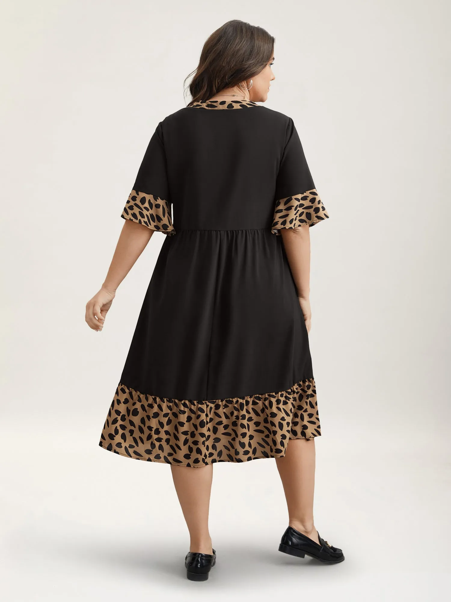 Leopard Print Spliced Tiered Midi Dress sold by Bloomchic product image thumbnail 5